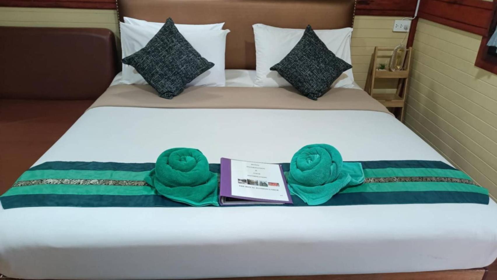 The Royal Bamboo - Sha Certified Lodge Khao Sok National Park