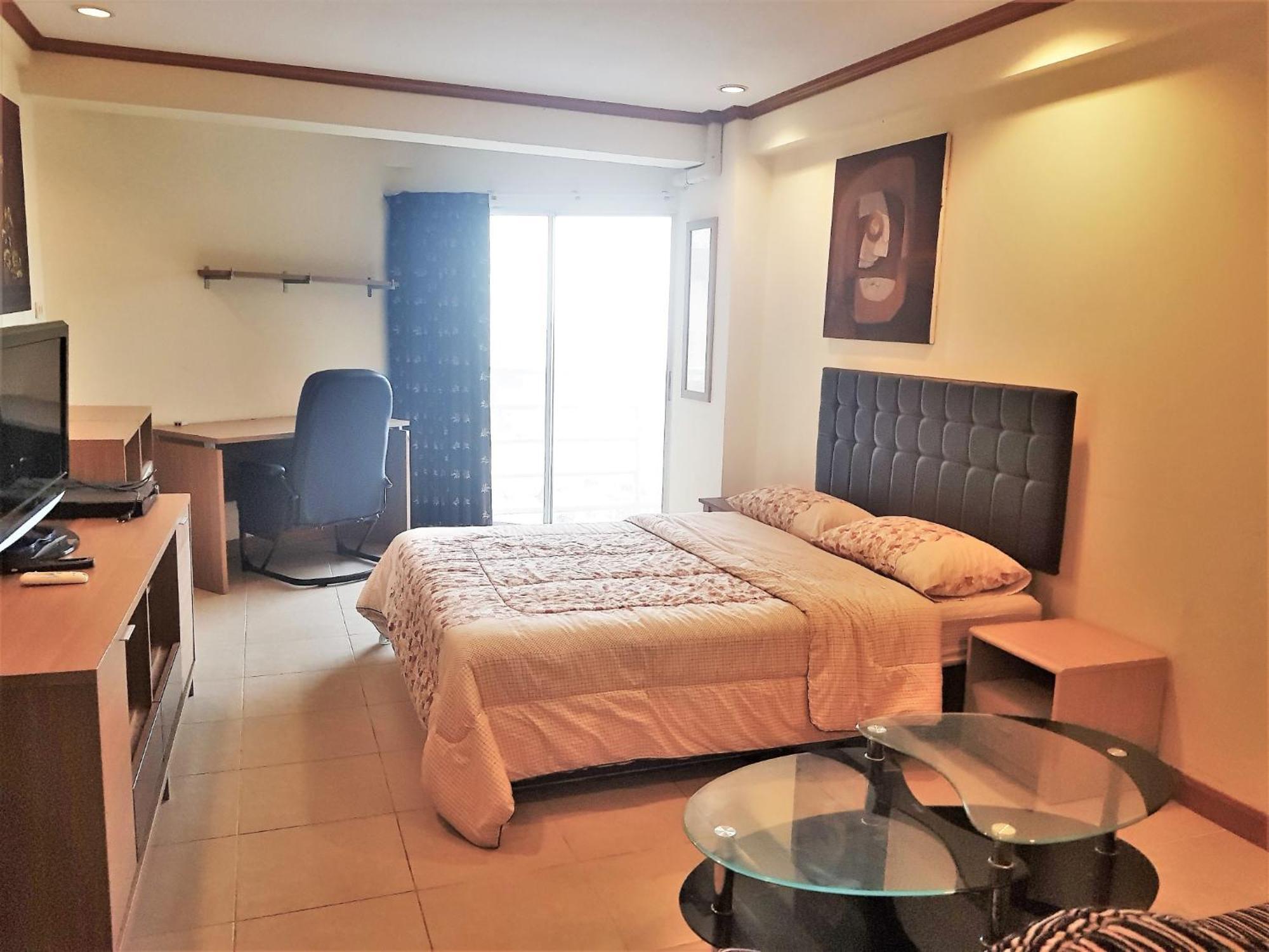 Sea View Apartment *