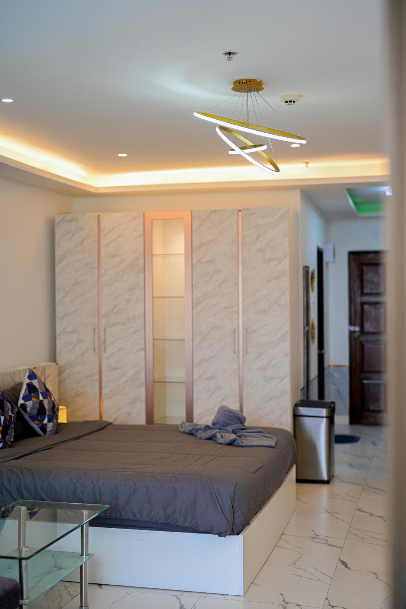 Jomtien Seaview At View Talay 5 ,big Pool Apartment Pattaya
