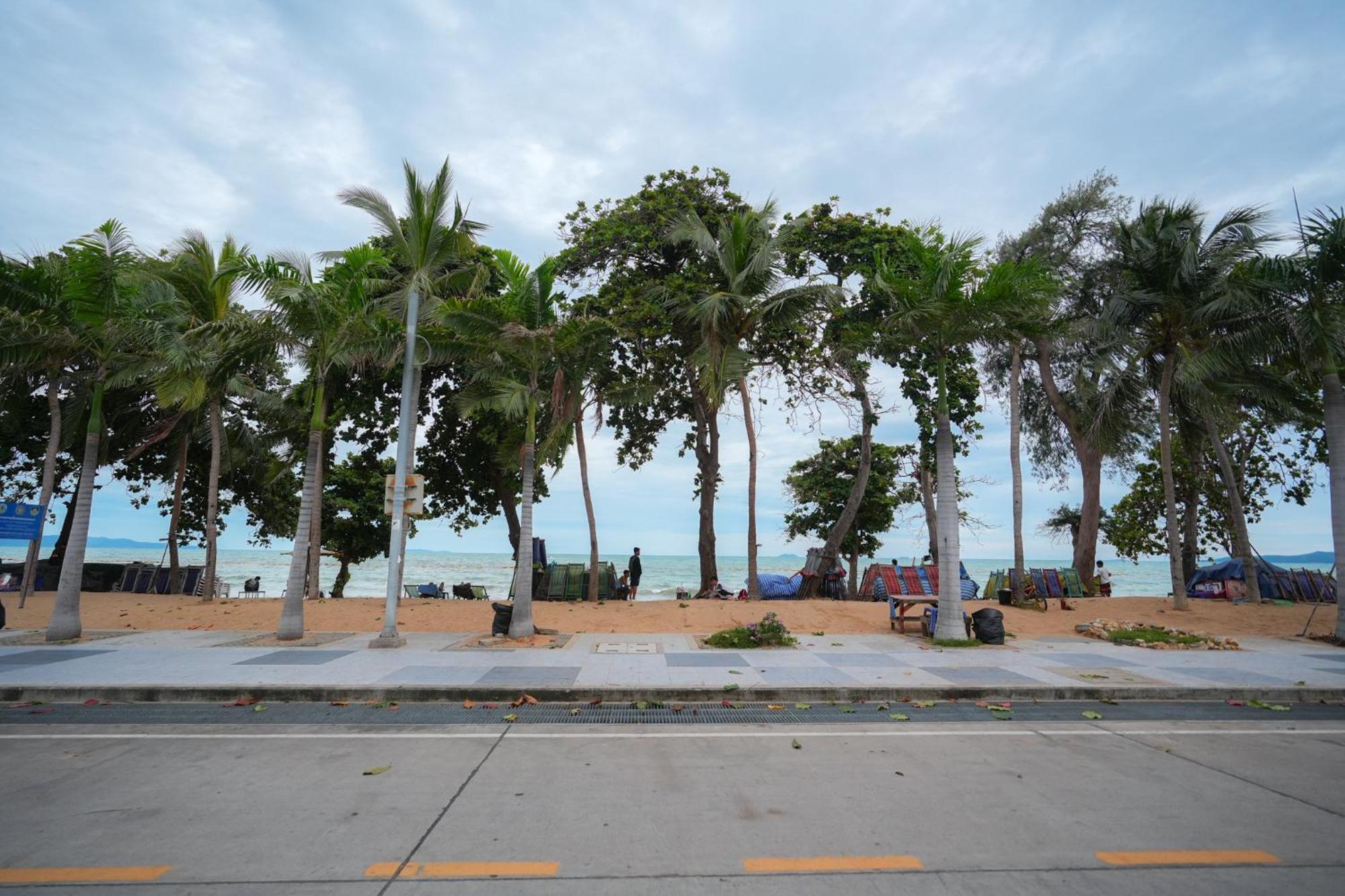 Apartment Jomtien Seaview At View Talay 5 ,big Pool