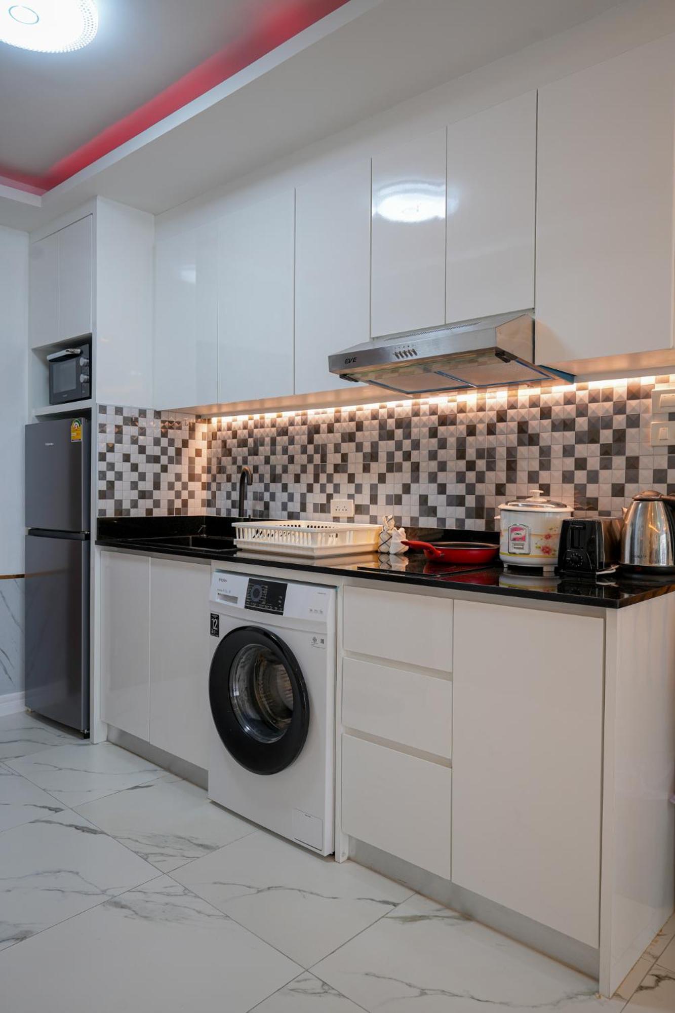 Jomtien Seaview At View Talay 5 ,big Pool Apartment *