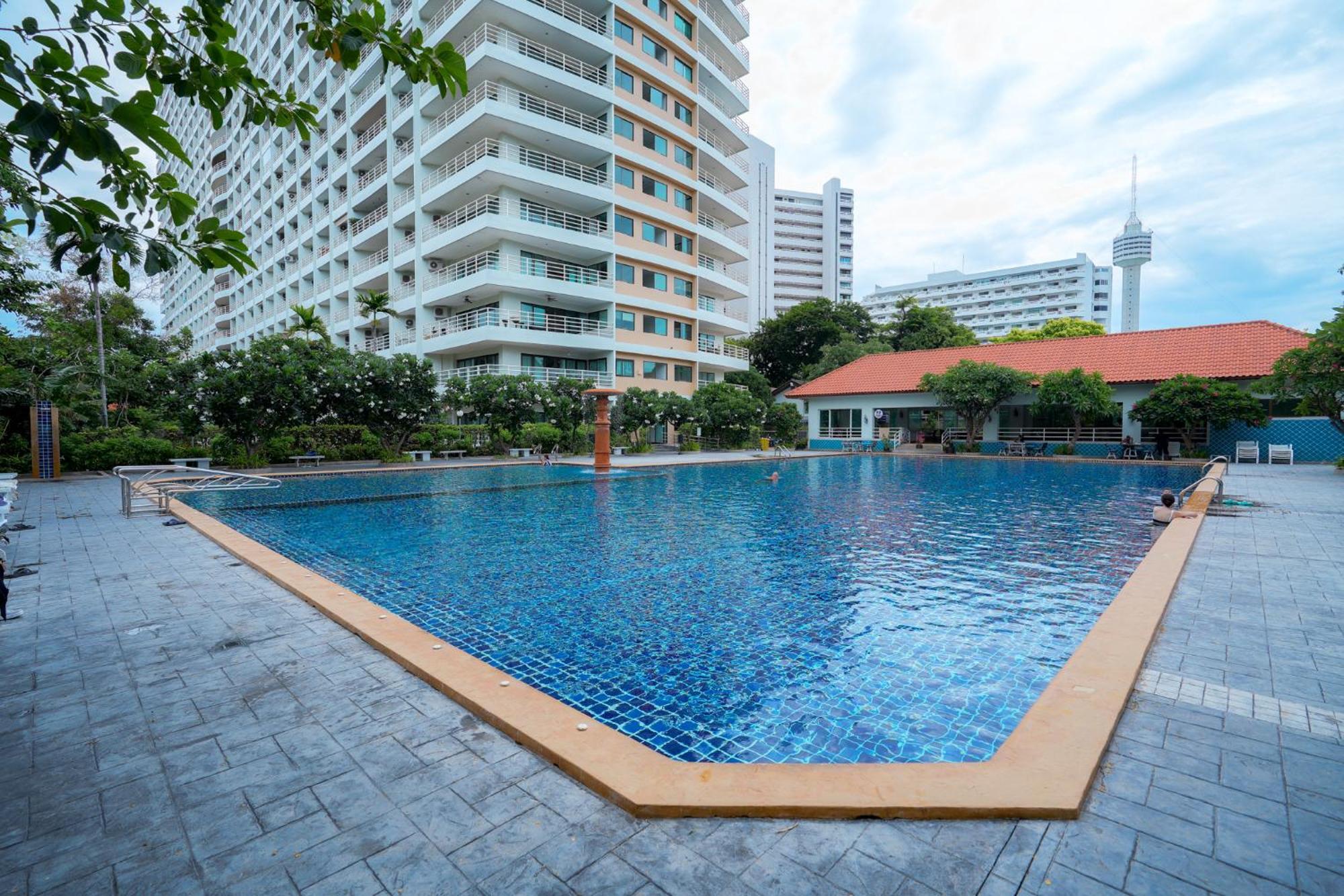 Apartment Jomtien Seaview At View Talay 5 ,big Pool *