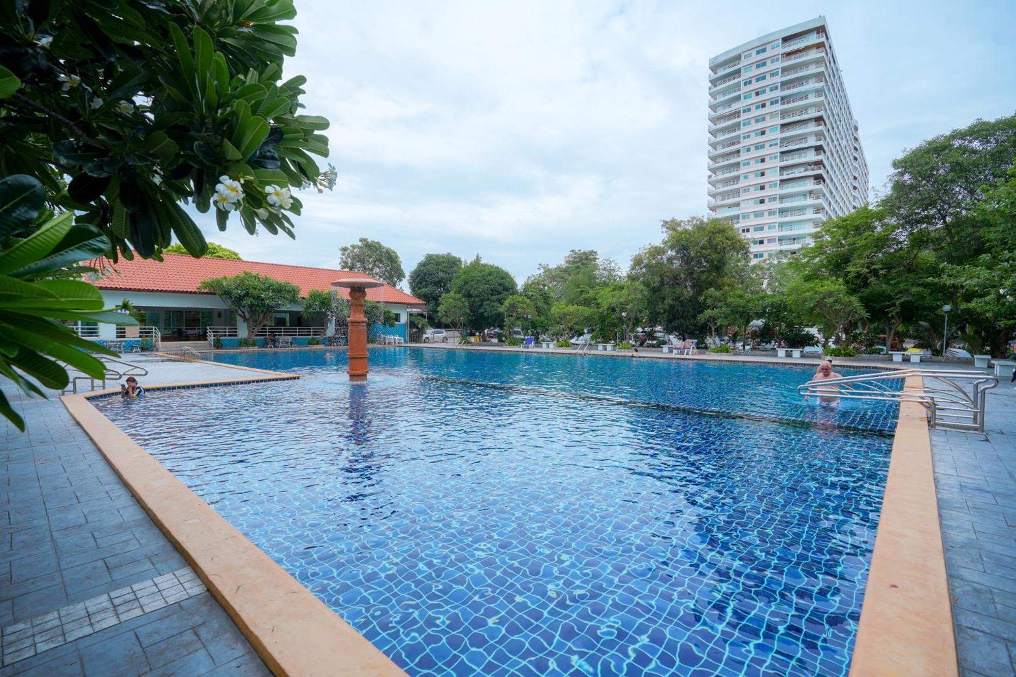 Jomtien Seaview At View Talay 5 ,big Pool