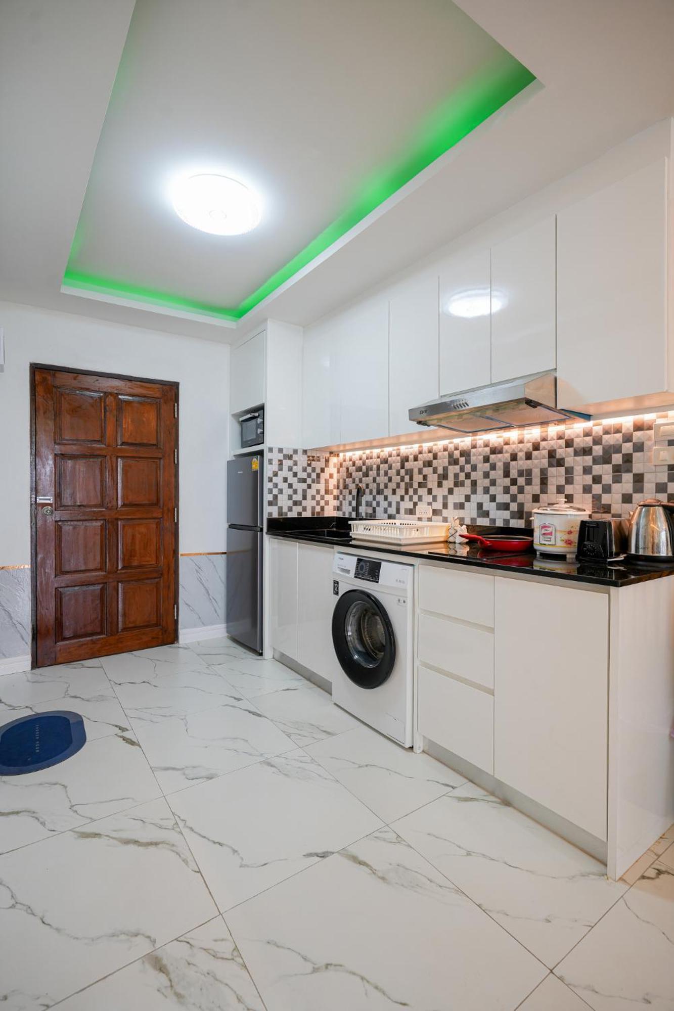 Apartment Jomtien Seaview At View Talay 5 ,big Pool