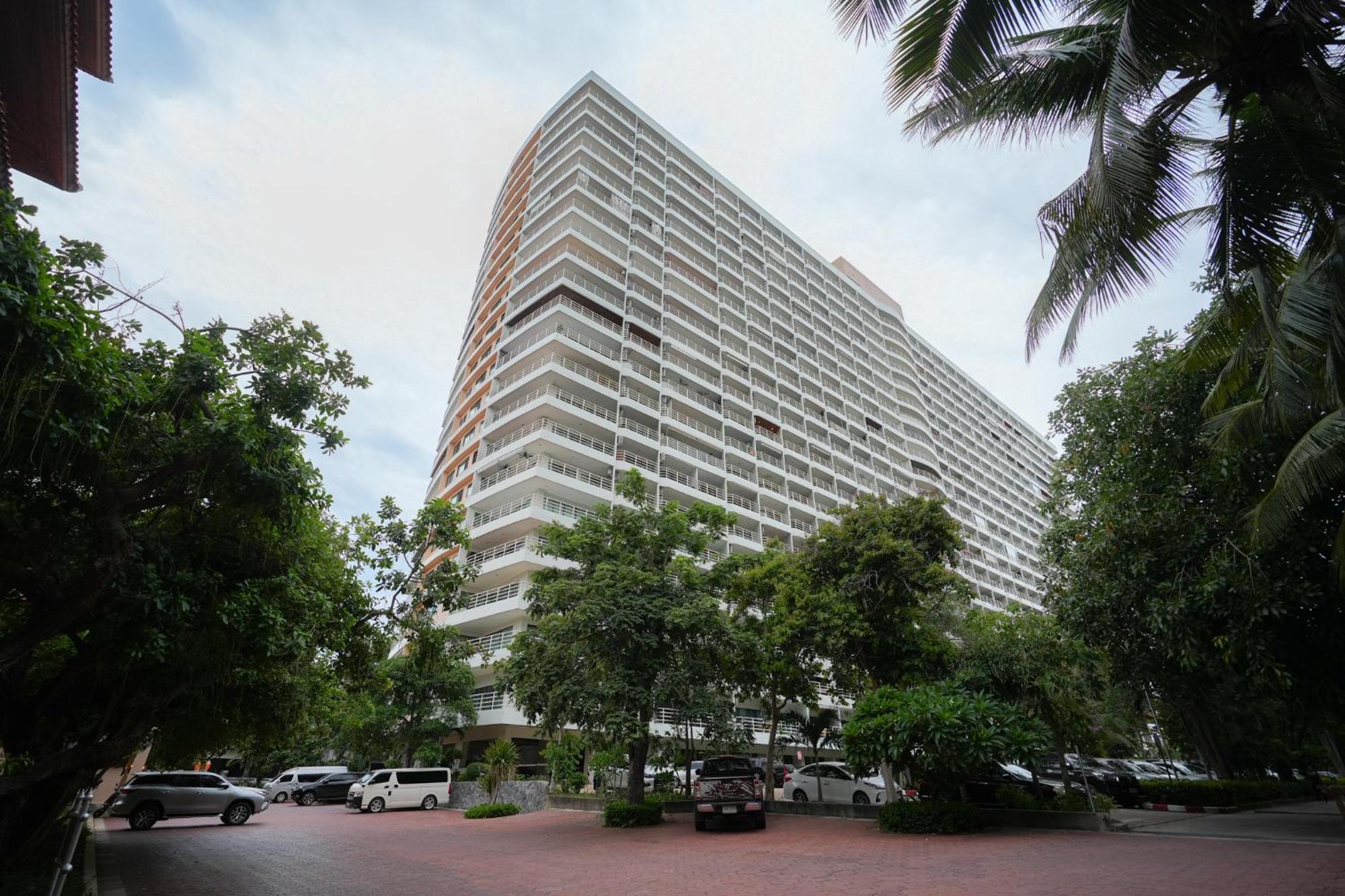 Apartment Jomtien Seaview At View Talay 5 ,big Pool Pattaya