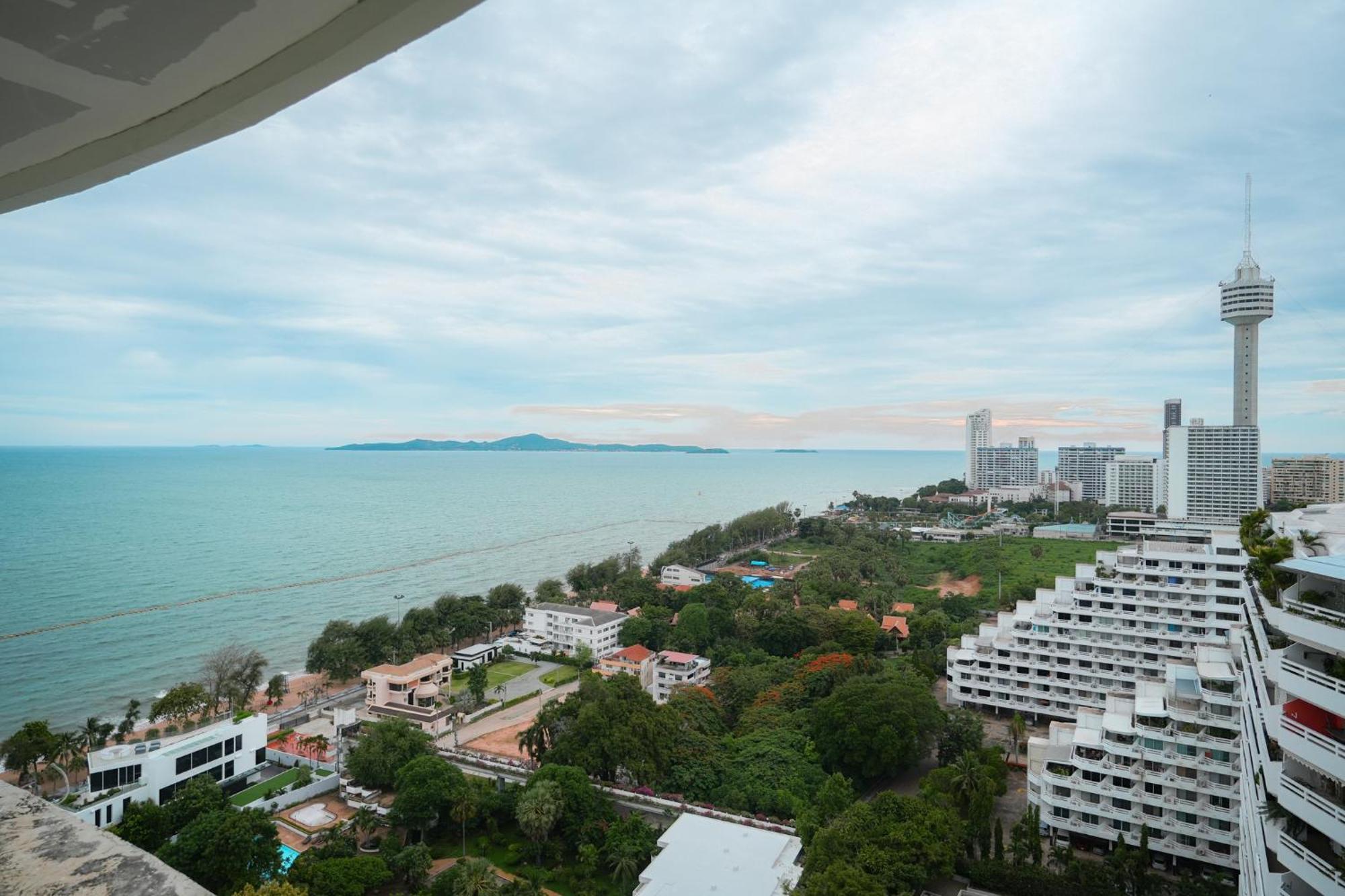 Jomtien Seaview At View Talay 5 ,big Pool * Pattaya