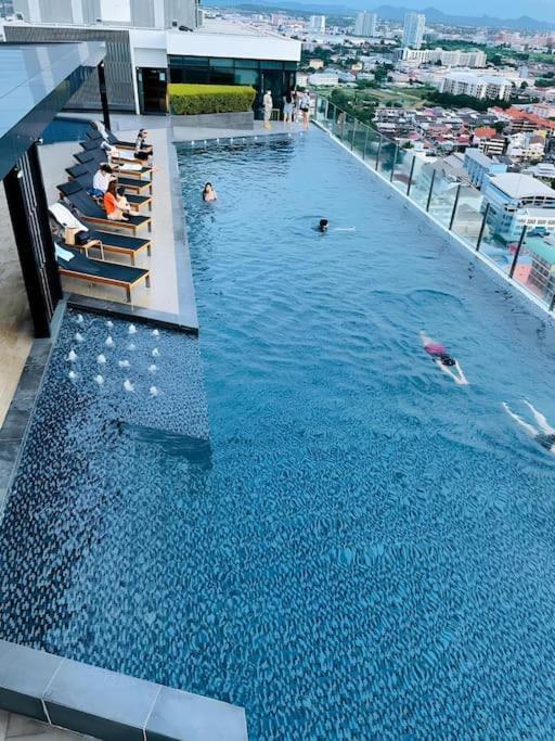 Sea View 2 Bed At Great Location
