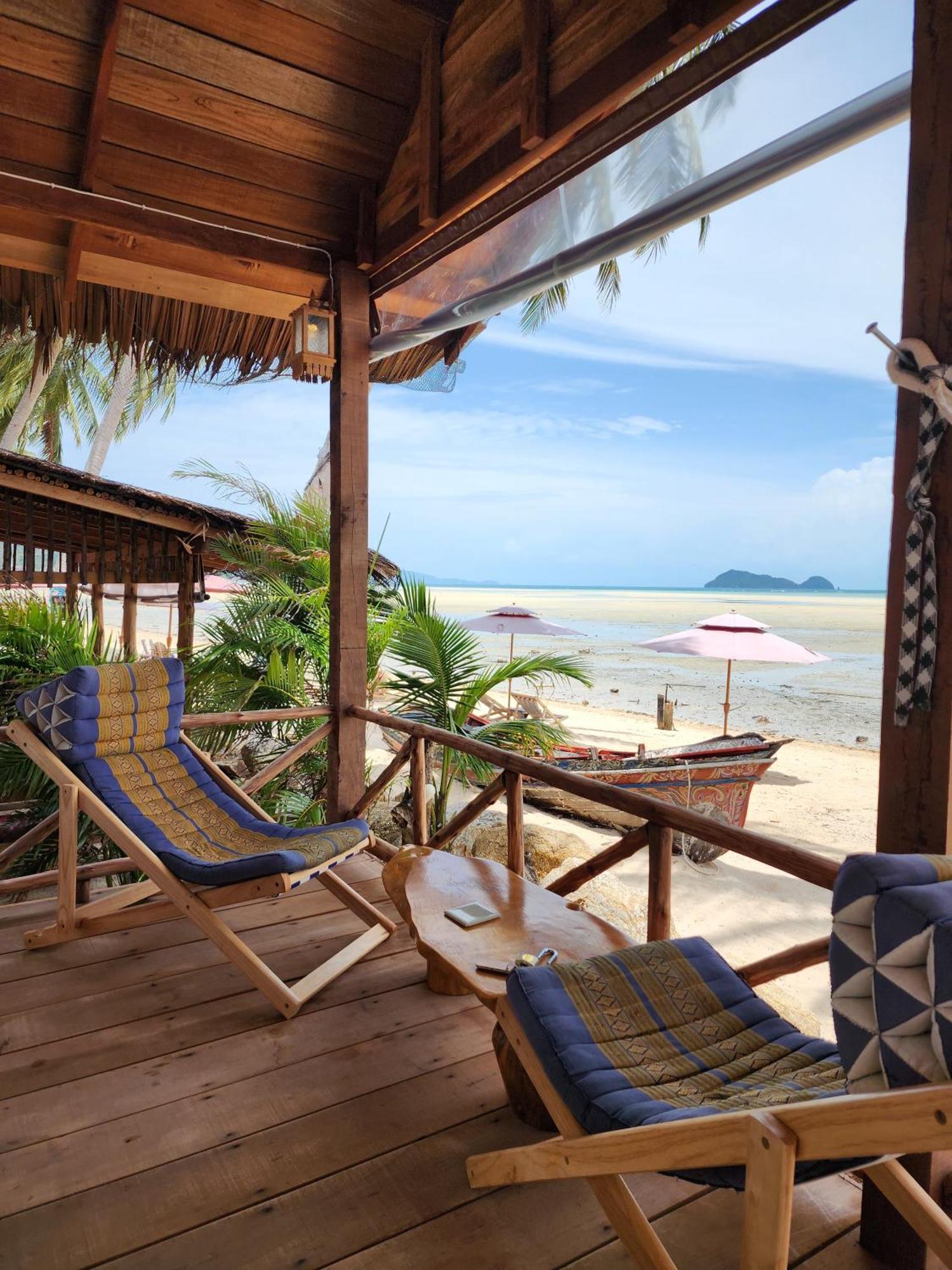 Resort Castaway Srithanu