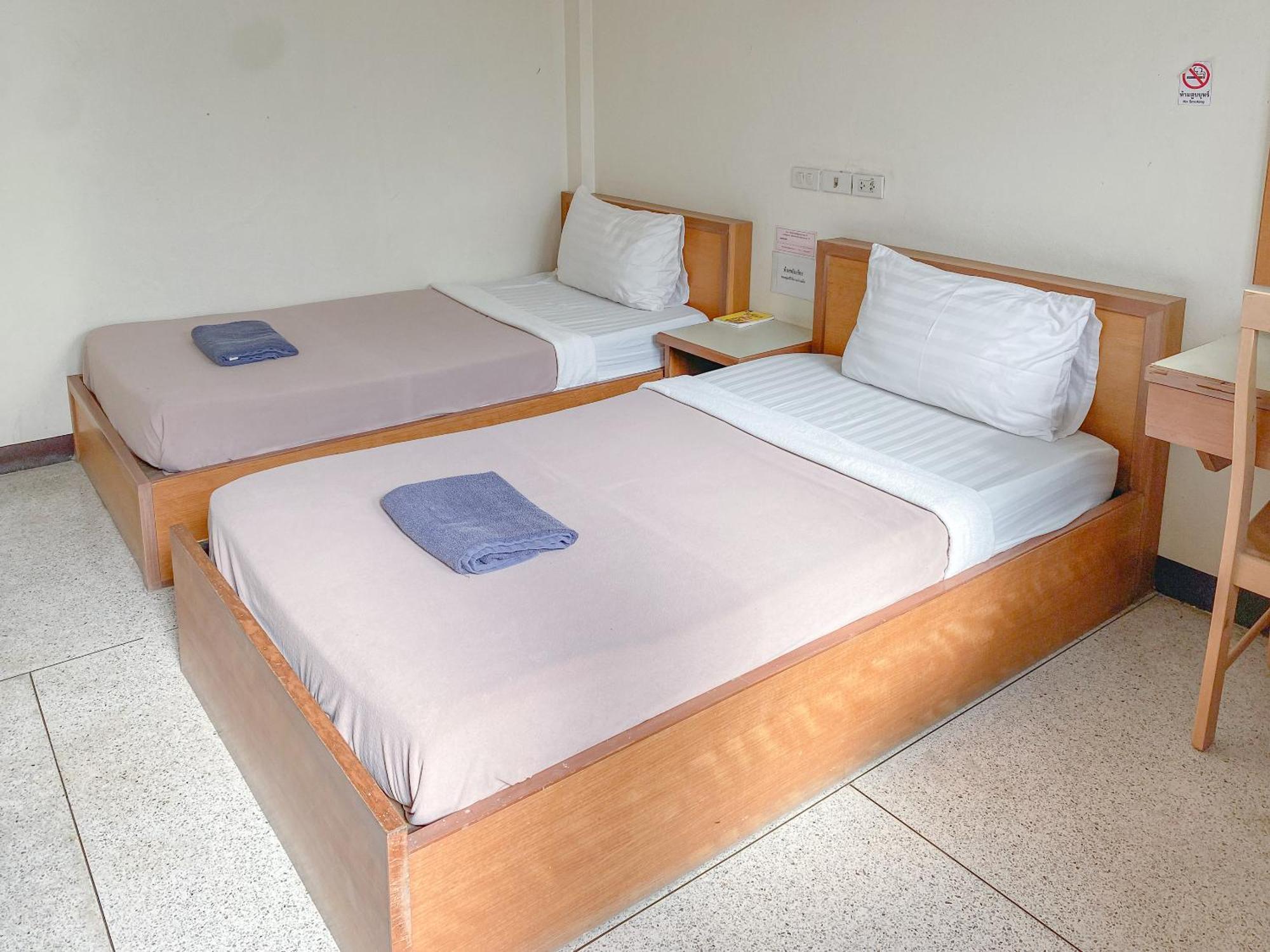 Bangsaphan Hotel 2*