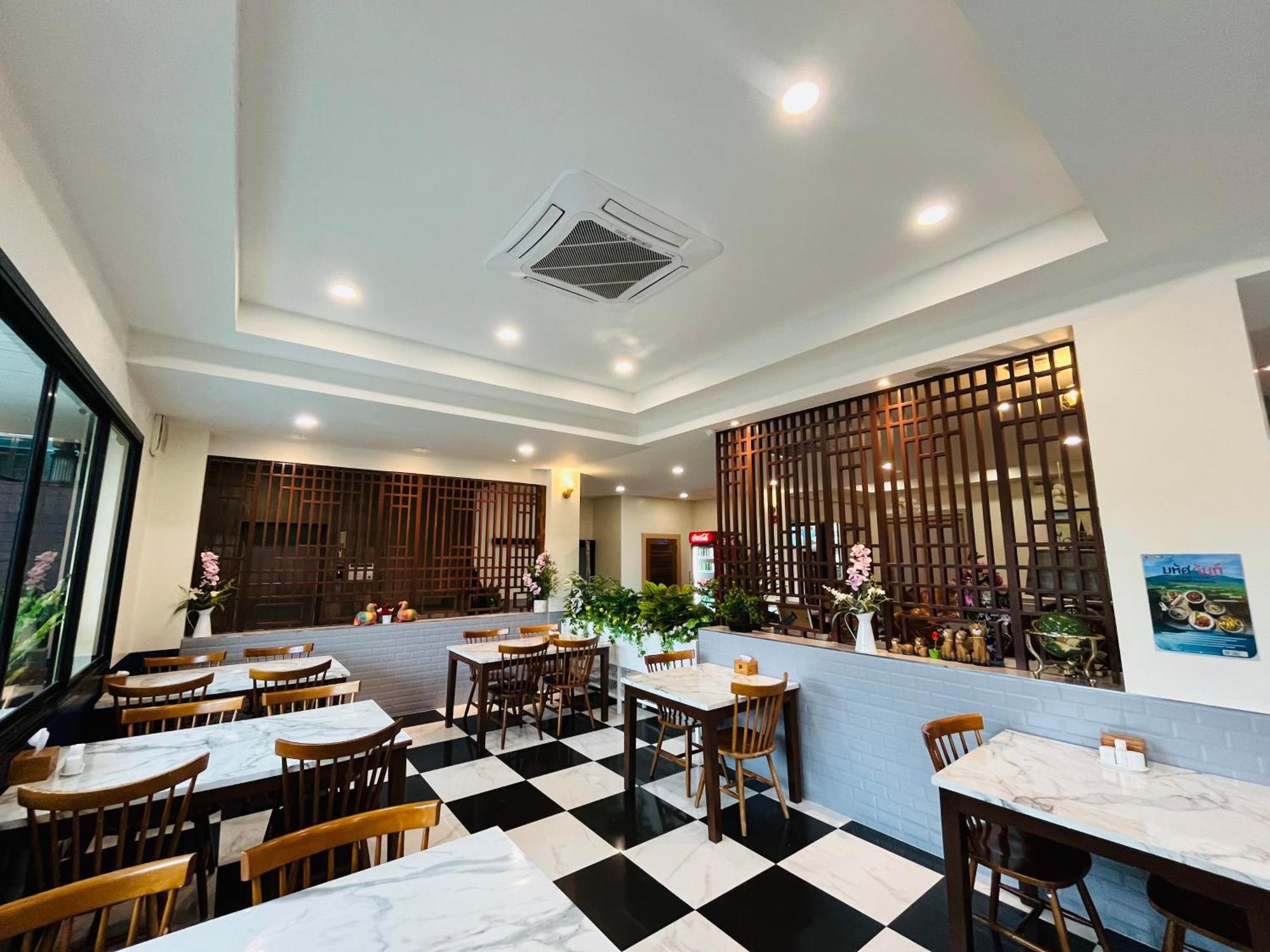 Usabai Riverside Boutique 3*