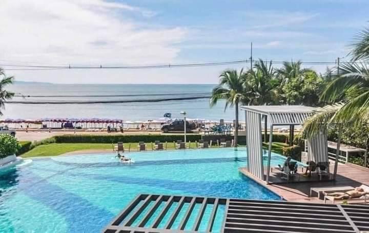Pattaya Seaview Premium *