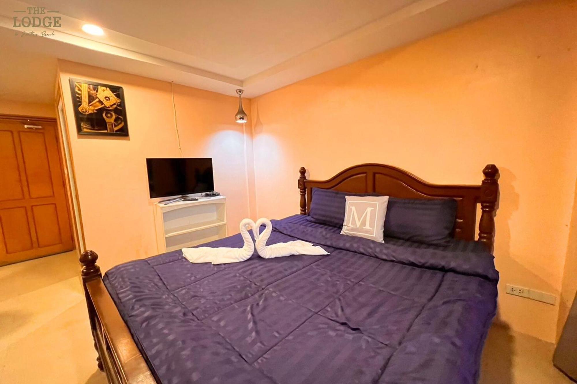 Hotel The Jomtien 9