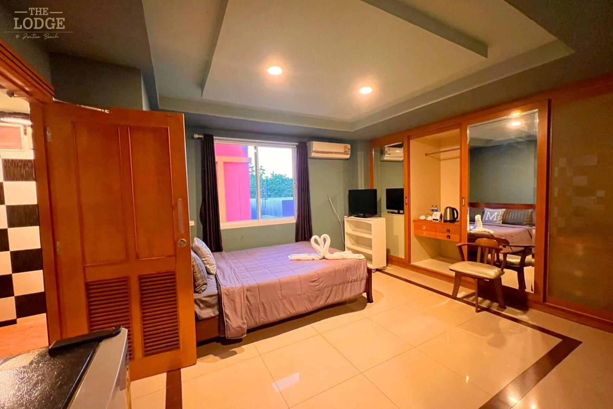 The Jomtien 9 Hotel *