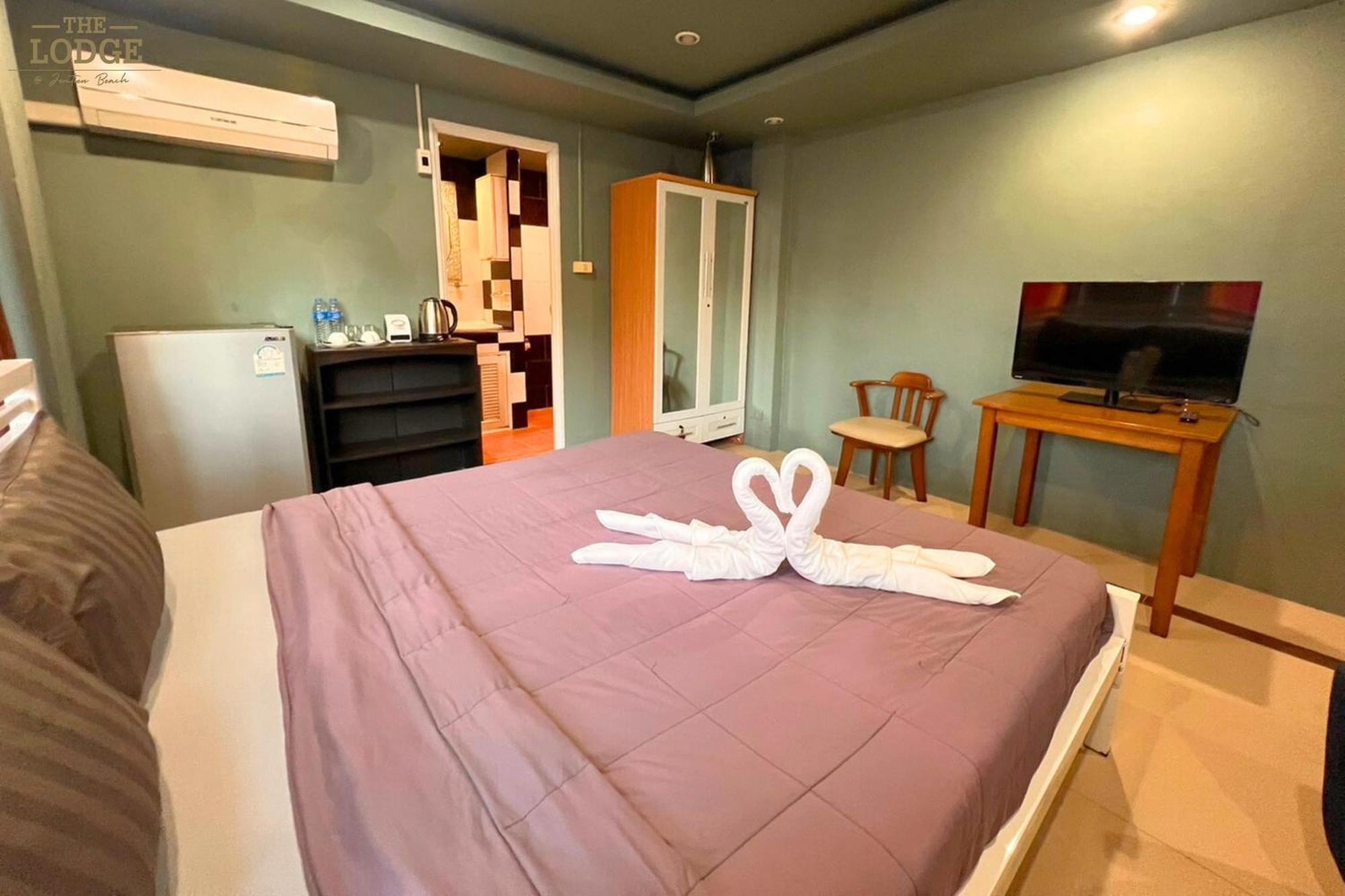 Hotel The Jomtien 9
