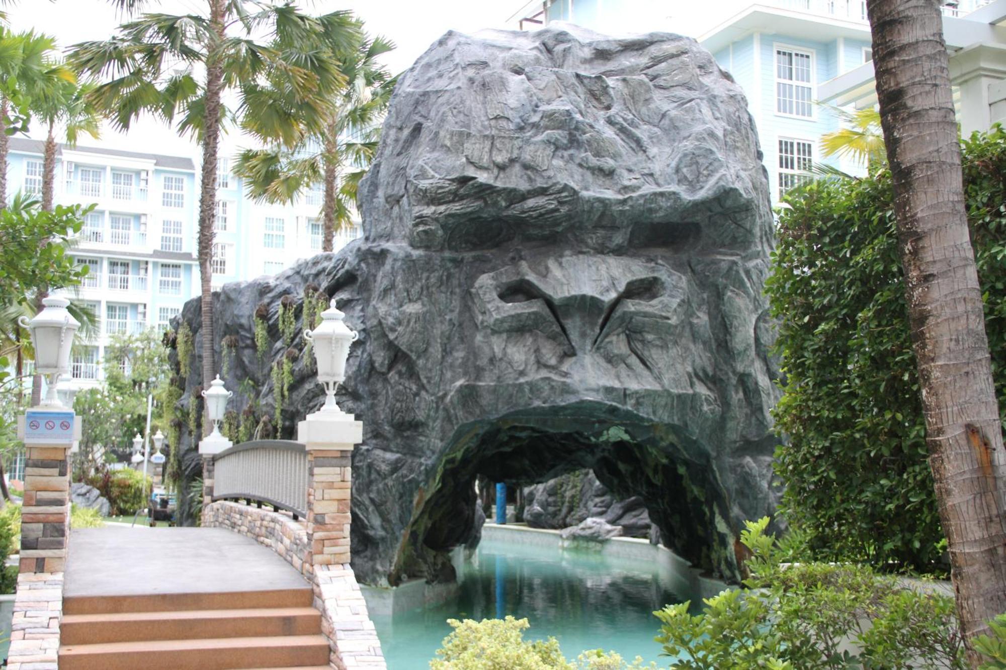 Apartment Grand Florida芭提雅带免费游泳池温泉桑拿浴和健身房瑜伽室私家海滩公寓e206 Na Chom Thian
