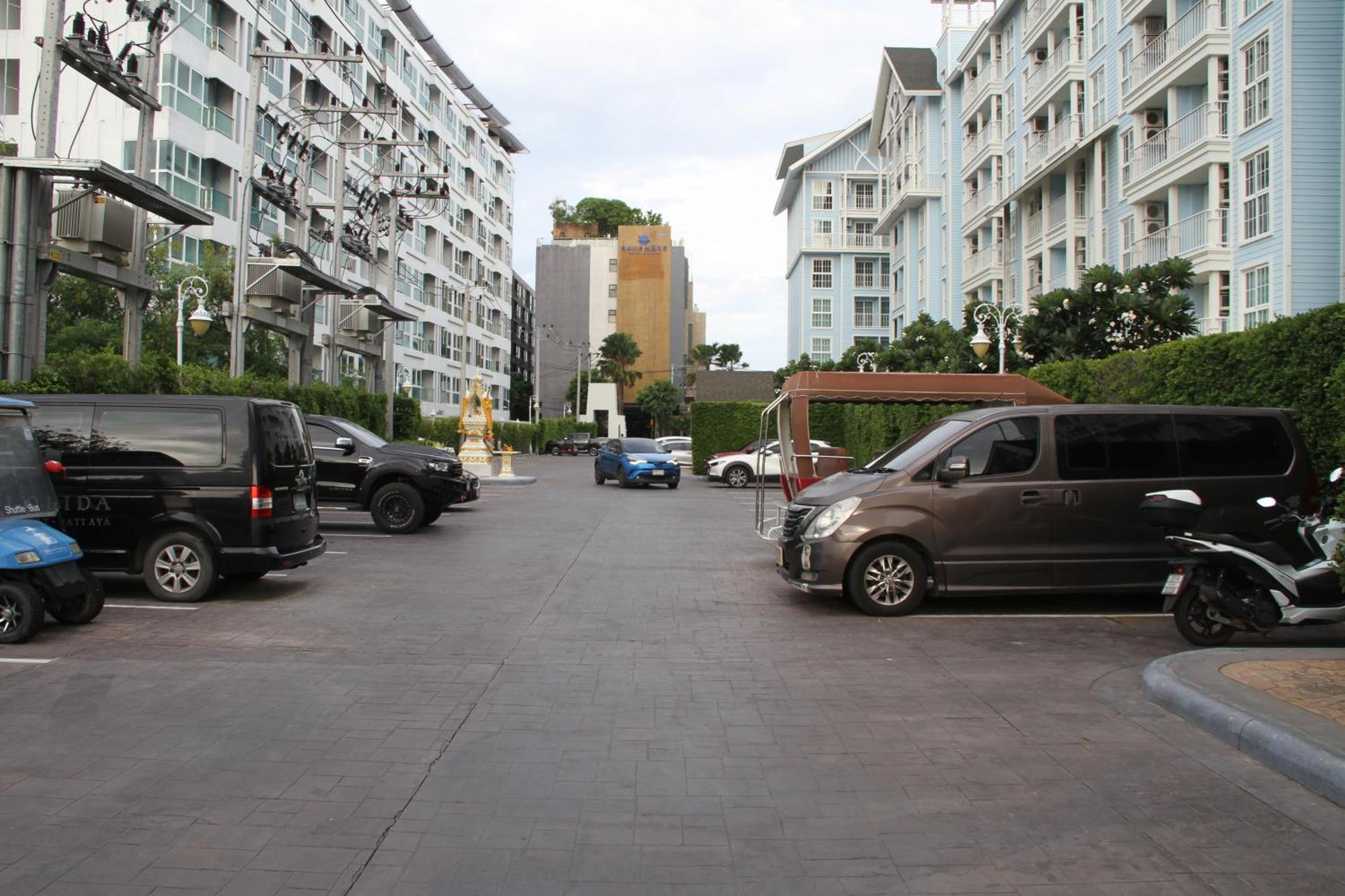 Apartment Grand Florida芭提雅带免费游泳池温泉桑拿浴和健身房瑜伽室私家海滩公寓e206