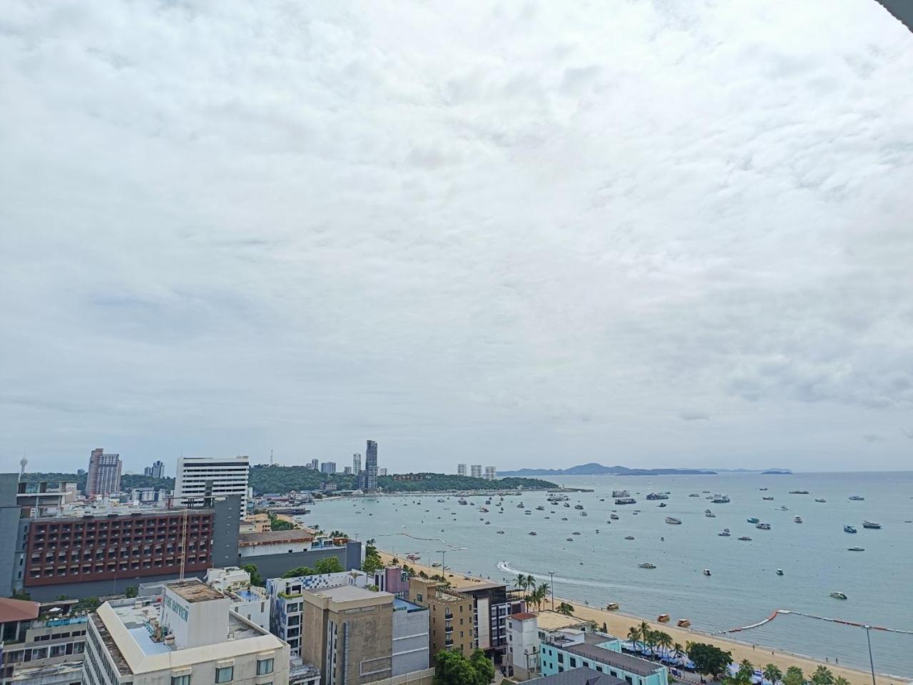 View Talay 6 By Honey Apartment