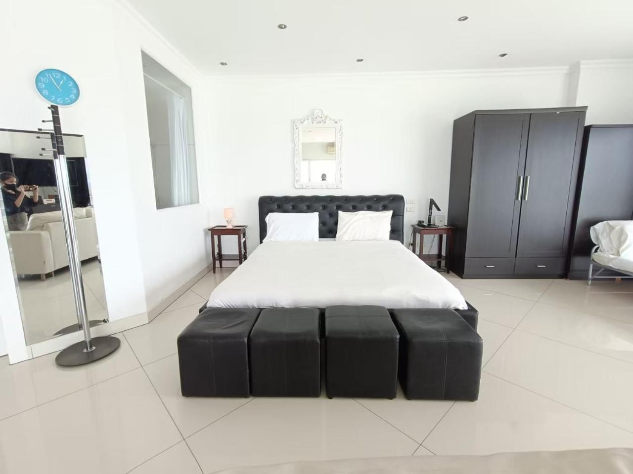 View Talay 6 By Honey Apartment