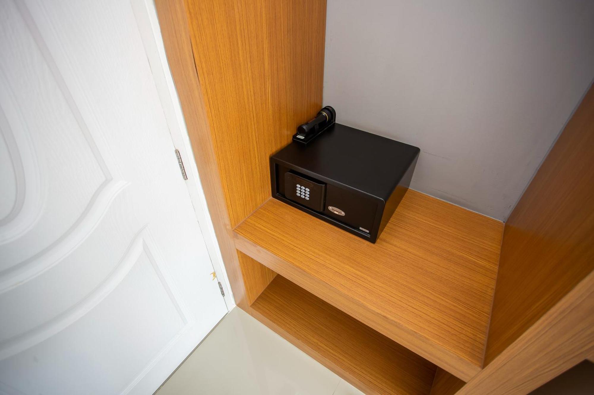 Nano Place Hotel Ban Rai (Chon Buri)