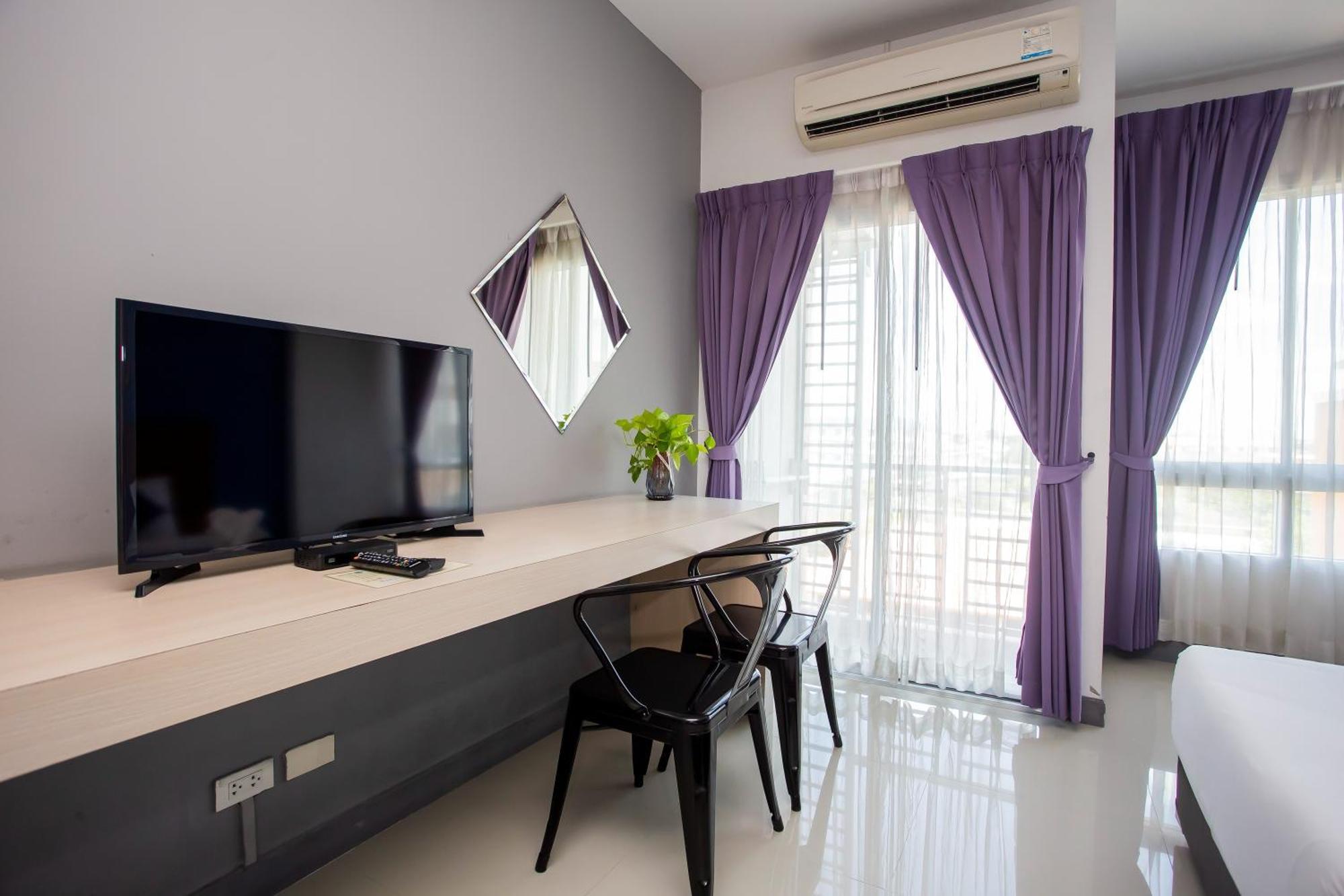 Nano Place Hotel 3*
