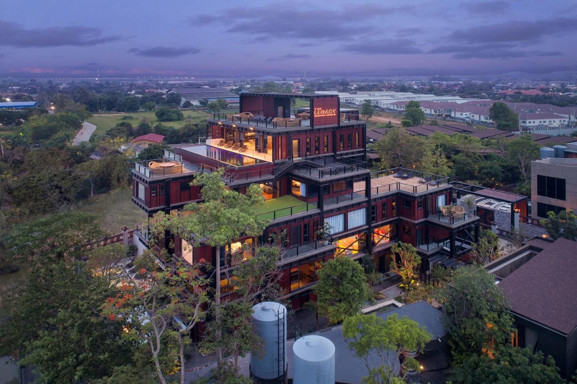 The Gems Mining Pool Pattaya Hotel