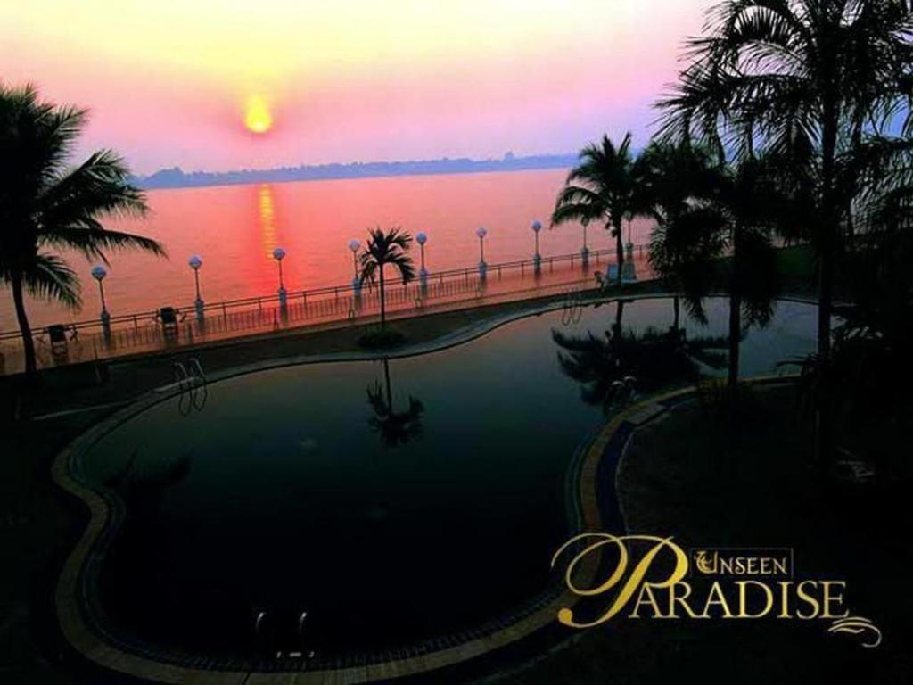 Nakorn Phanom Riverview Hotel