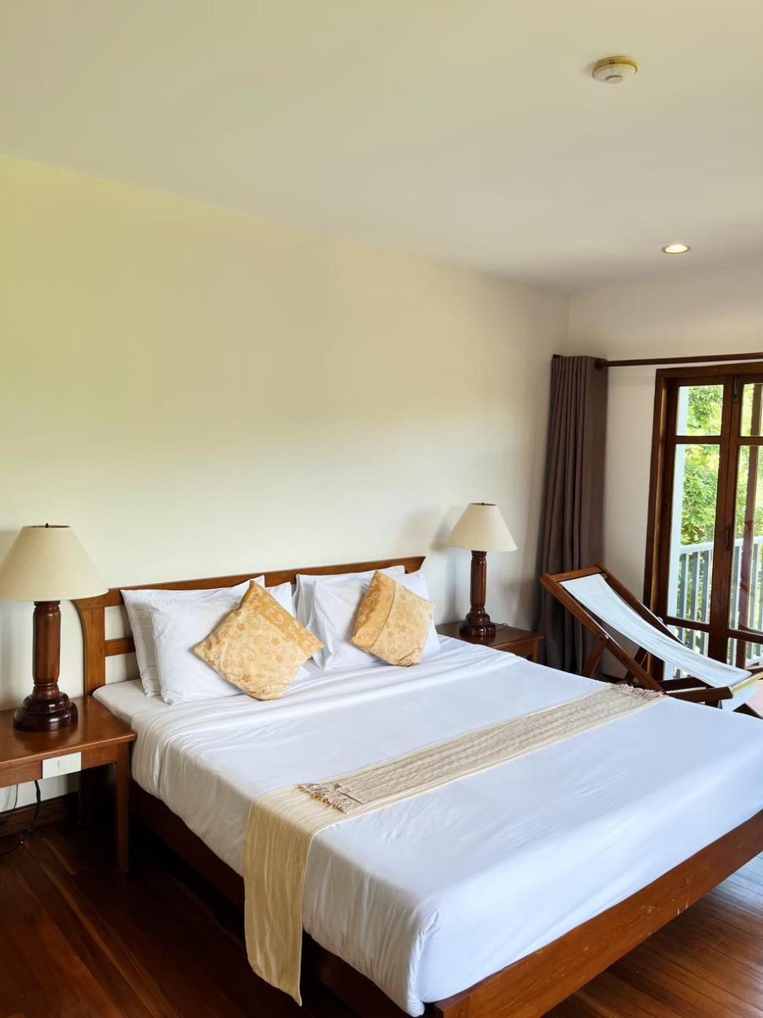 Riverhouse Resort