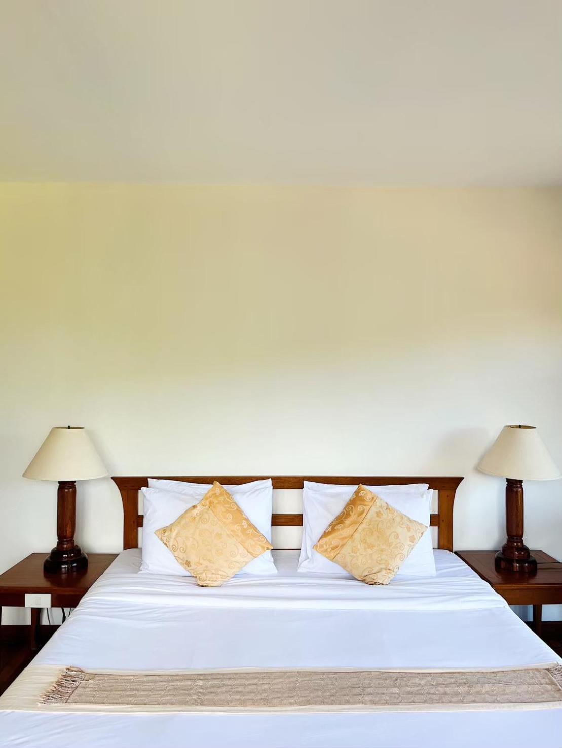 Riverhouse 3* Mae Sariang