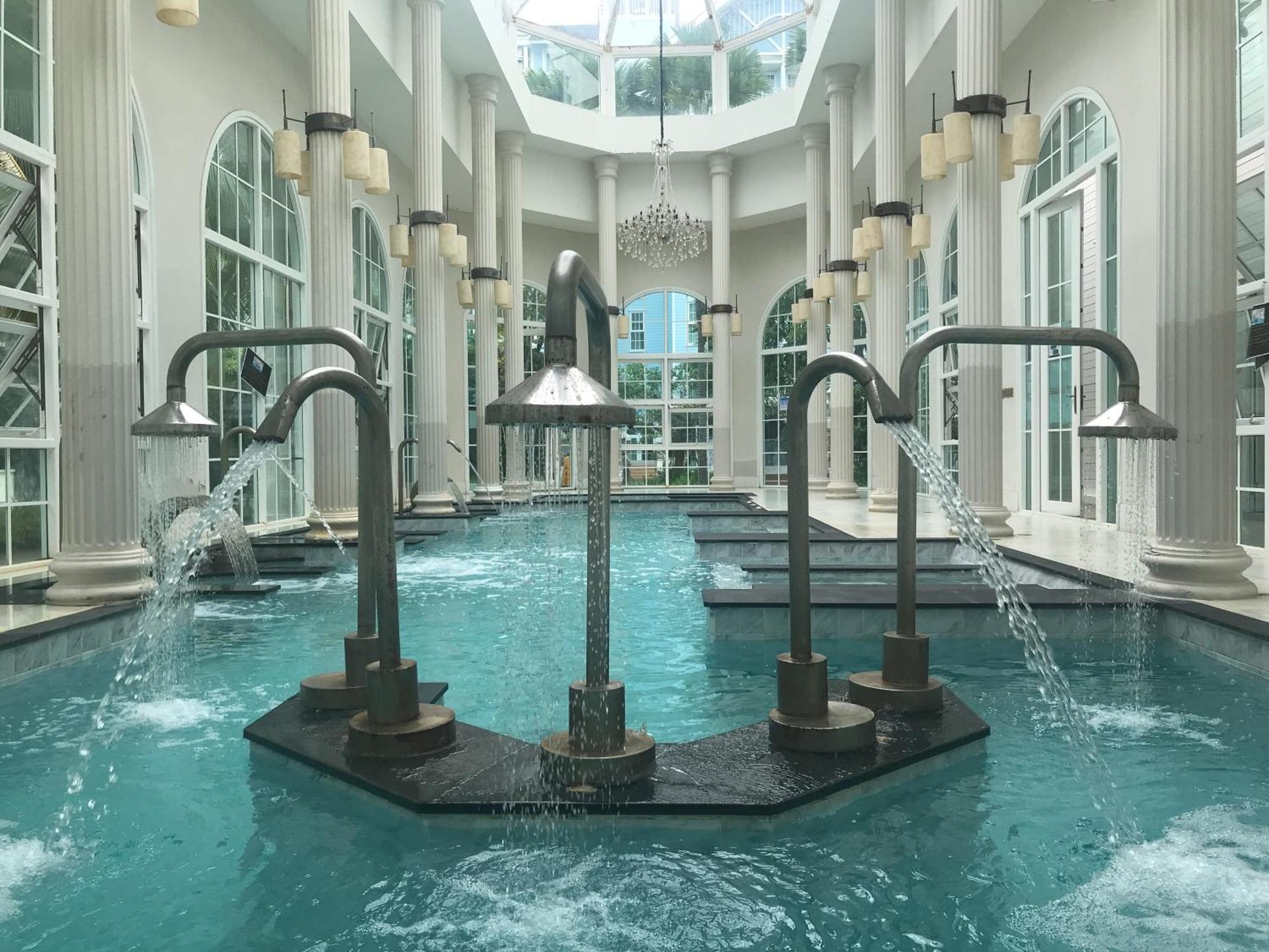 Apartment Grand Florida芭提雅带免费游泳池温泉桑拿浴和健身房瑜伽室私家海滩公寓e206