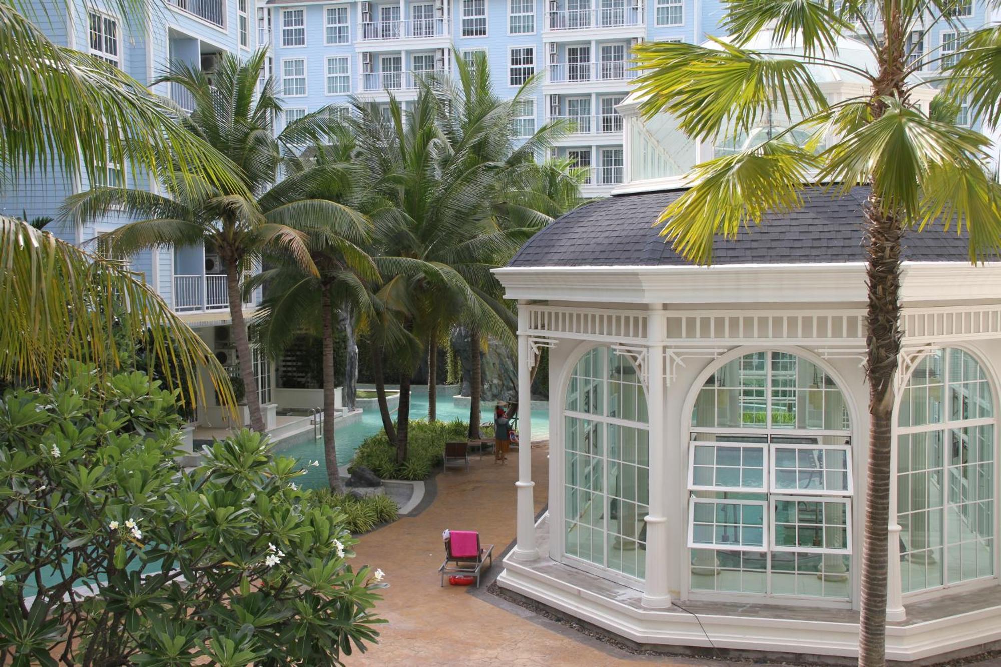 Apartment Grand Florida芭提雅带免费游泳池温泉桑拿浴和健身房瑜伽室私家海滩公寓e206 Na Chom Thian