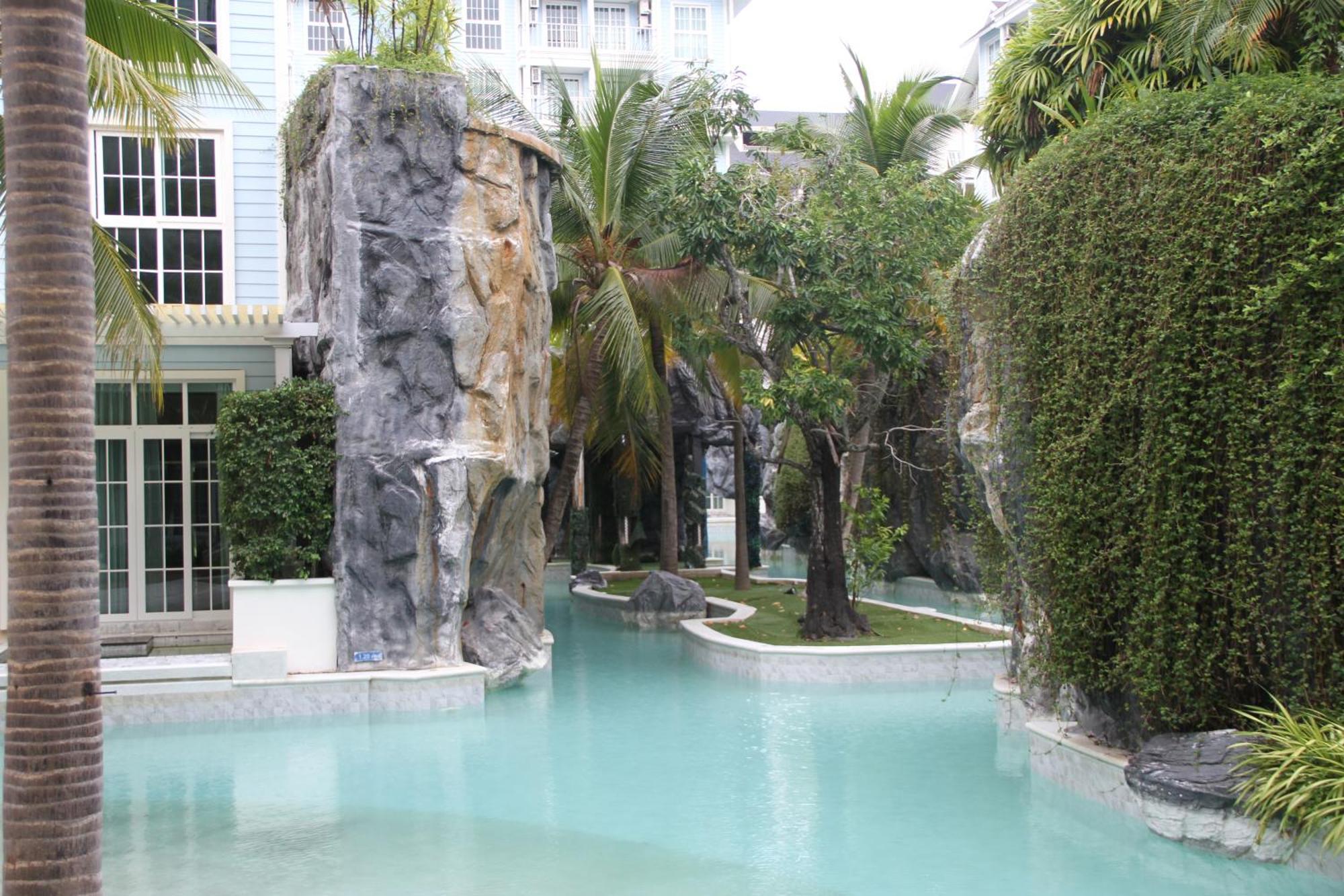 Apartment Grand Florida芭提雅带免费游泳池温泉桑拿浴和健身房瑜伽室私家海滩公寓e206