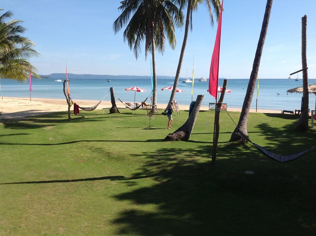 Holiday Beach Resort
