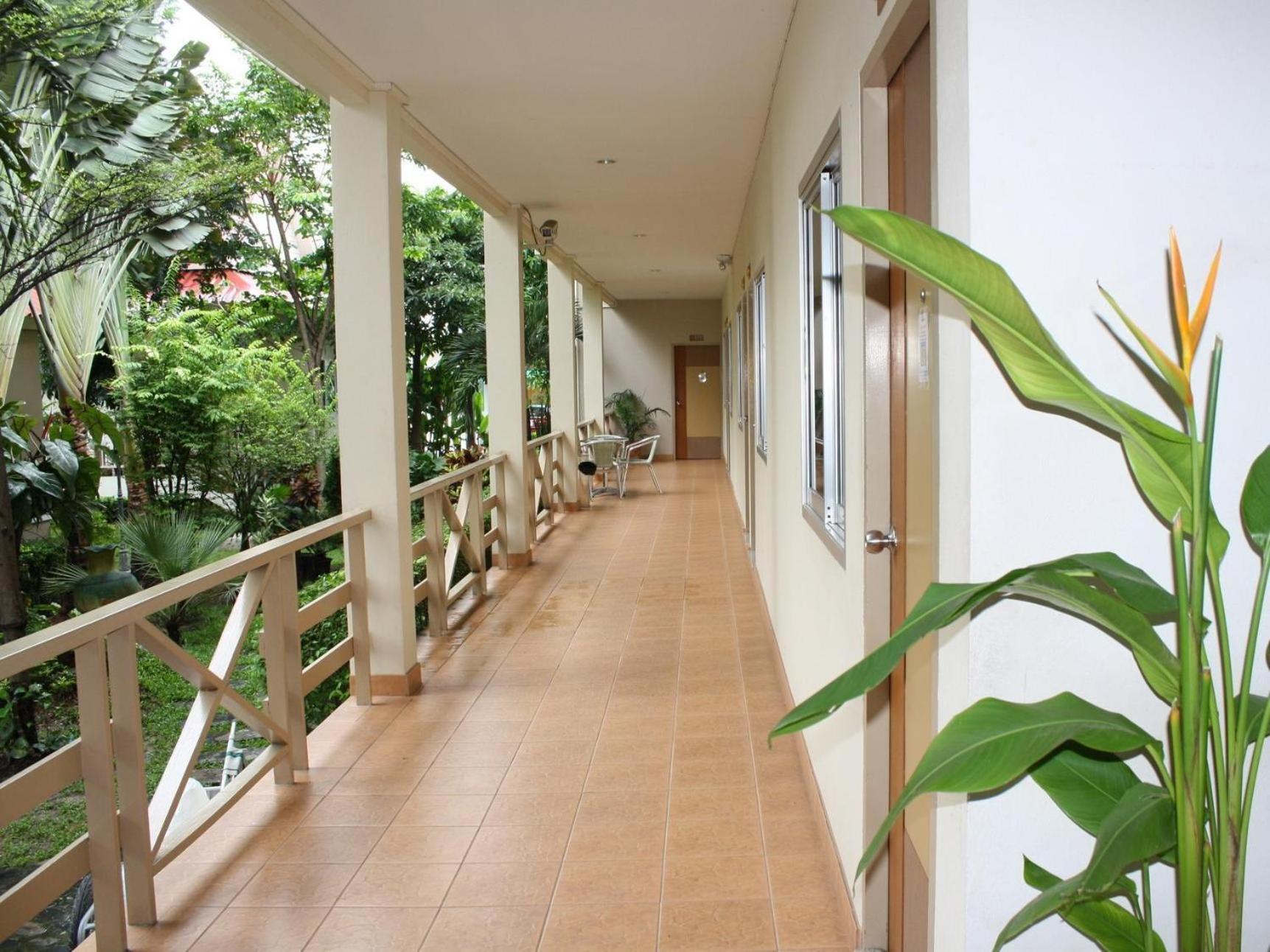 Tonwa Hotel