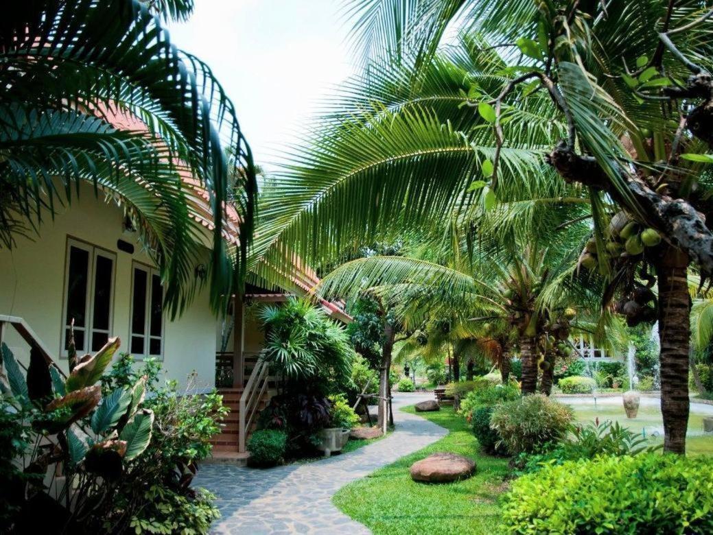 Tonwa Hotel 3*