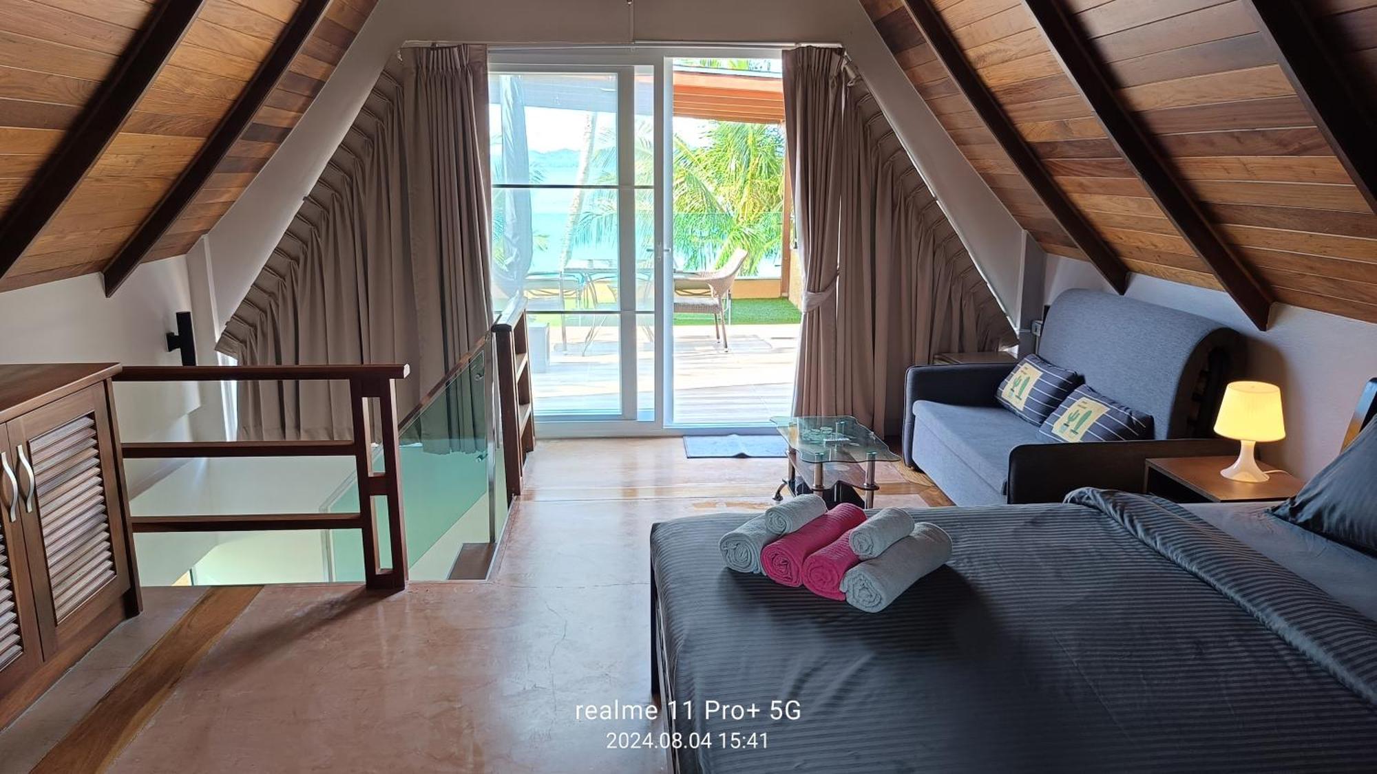 White 32b * Koh Chang