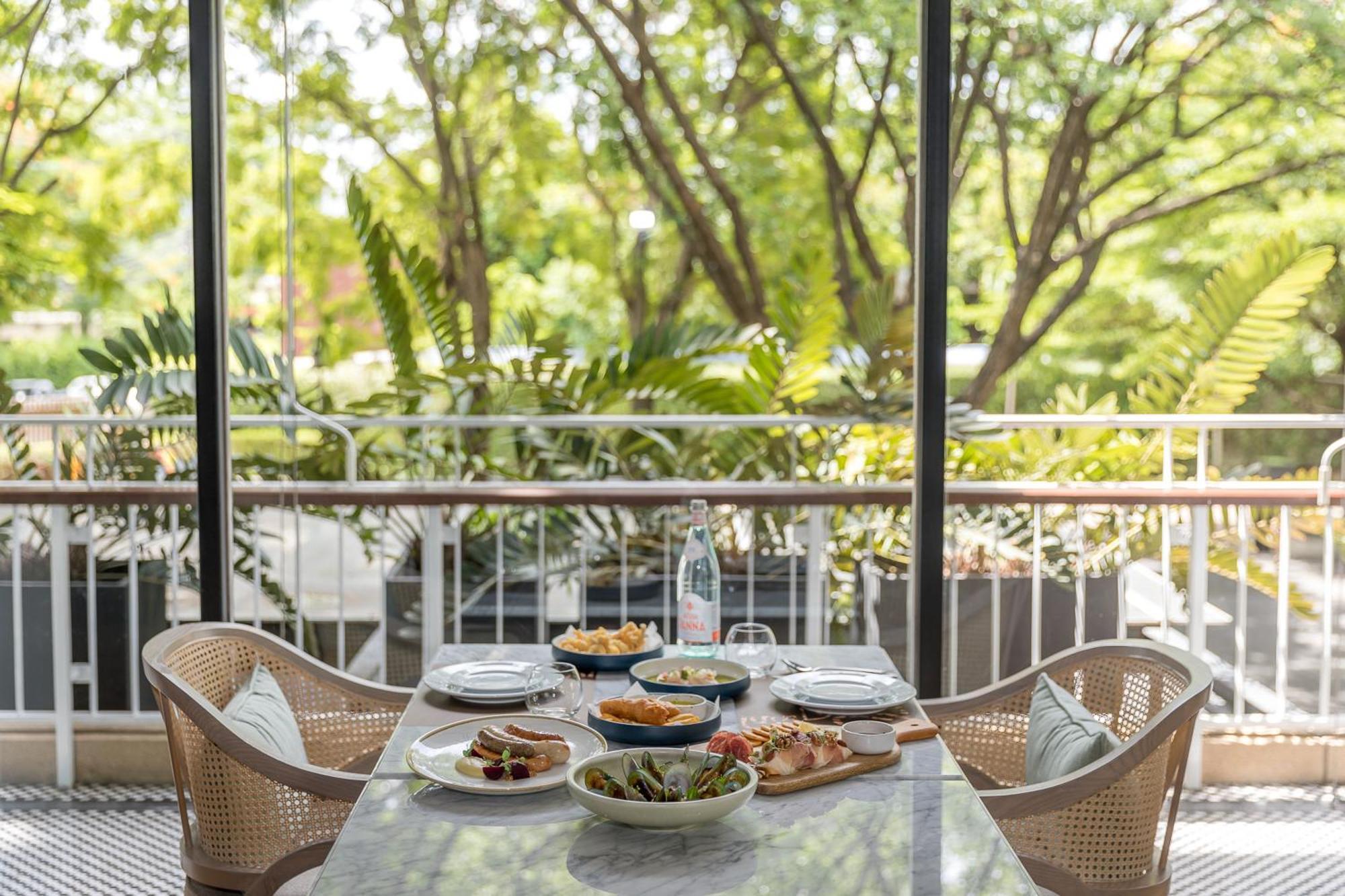 The Park Nine Srinakarin Hotel Banguecoque