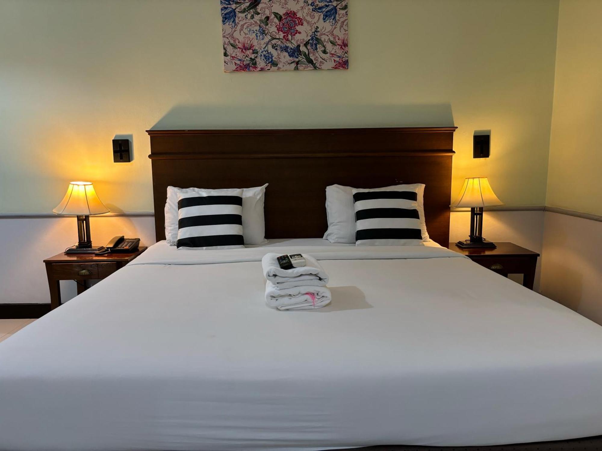 Sutus Court 1 3* Pattaya