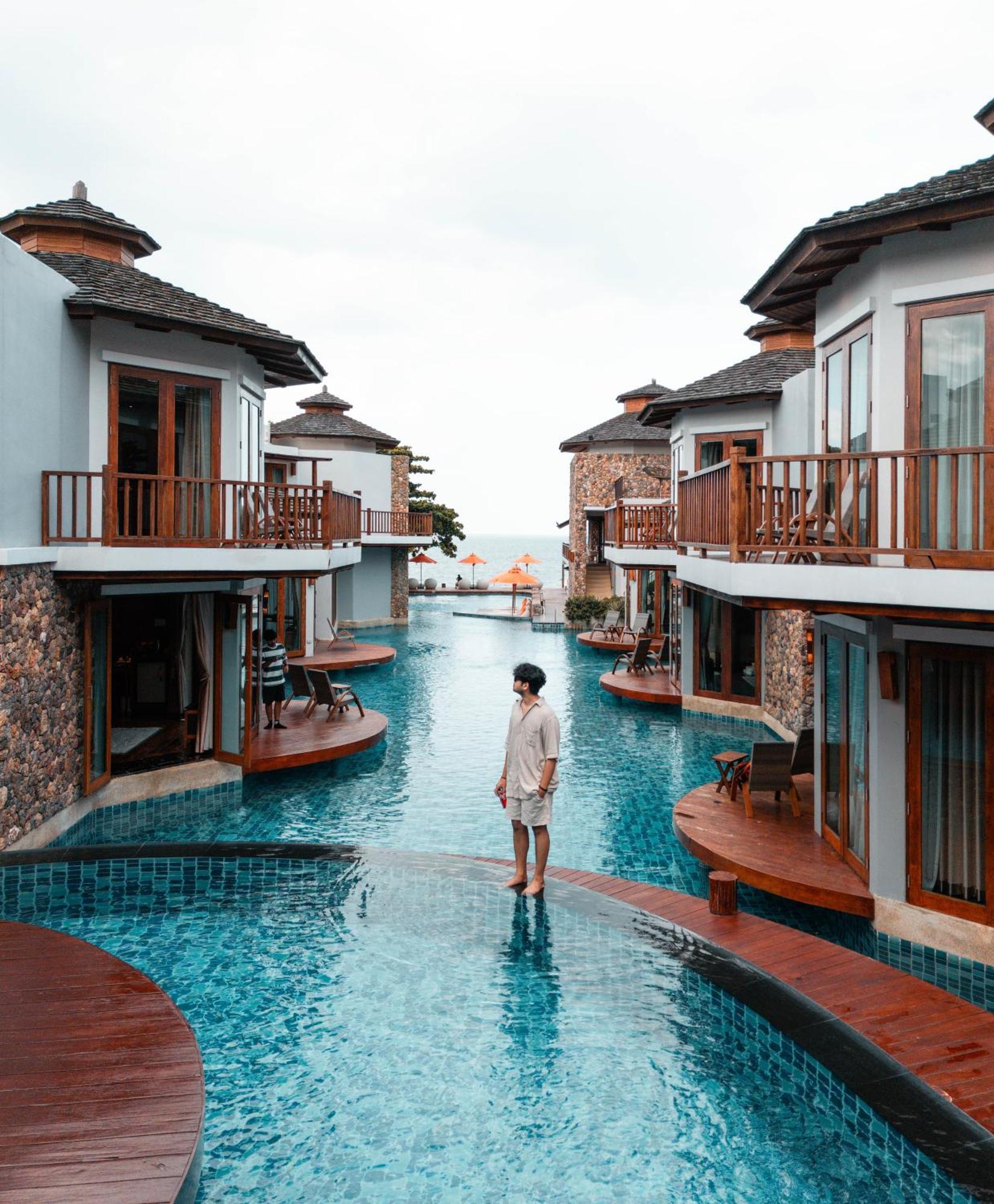 Yotaka Resort *