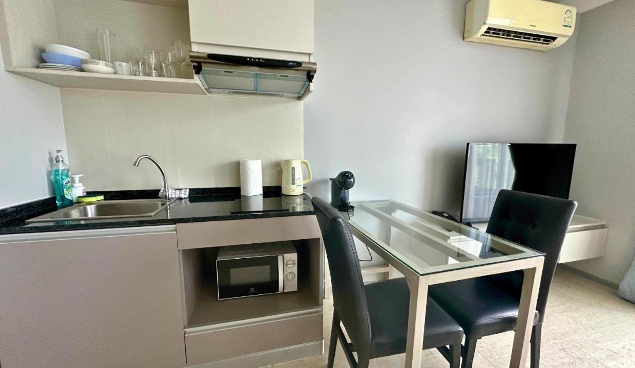6th Avenue Apartment *
