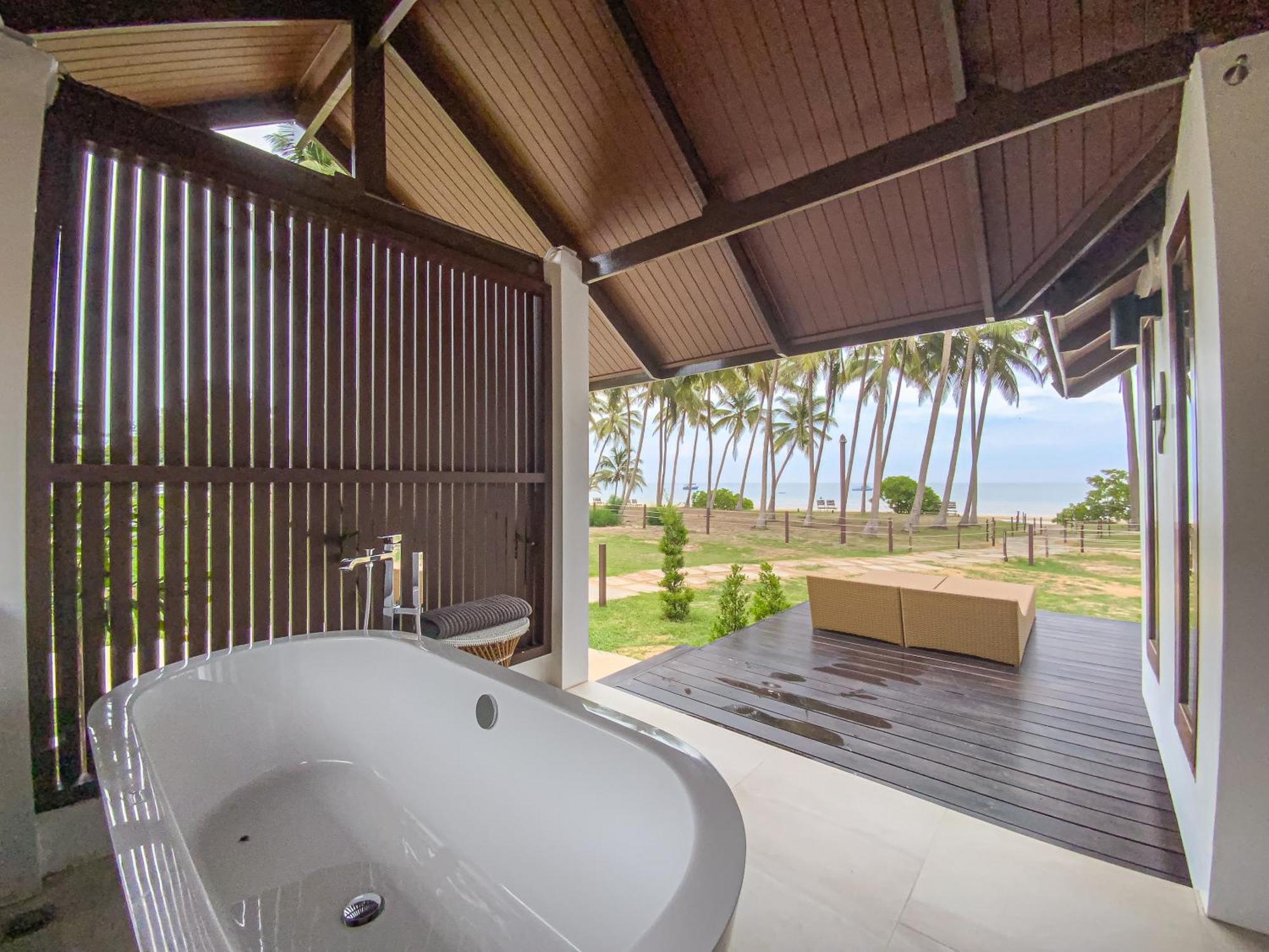 Chumphon Cabana Resort 4*