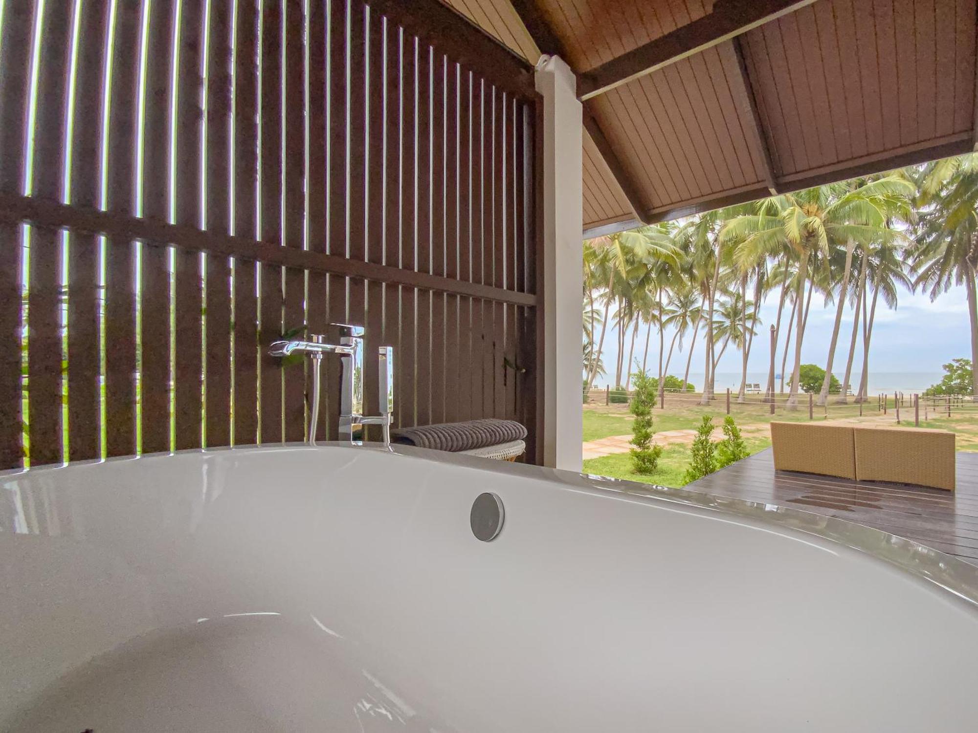 Chumphon Cabana Resort Hotel 4*