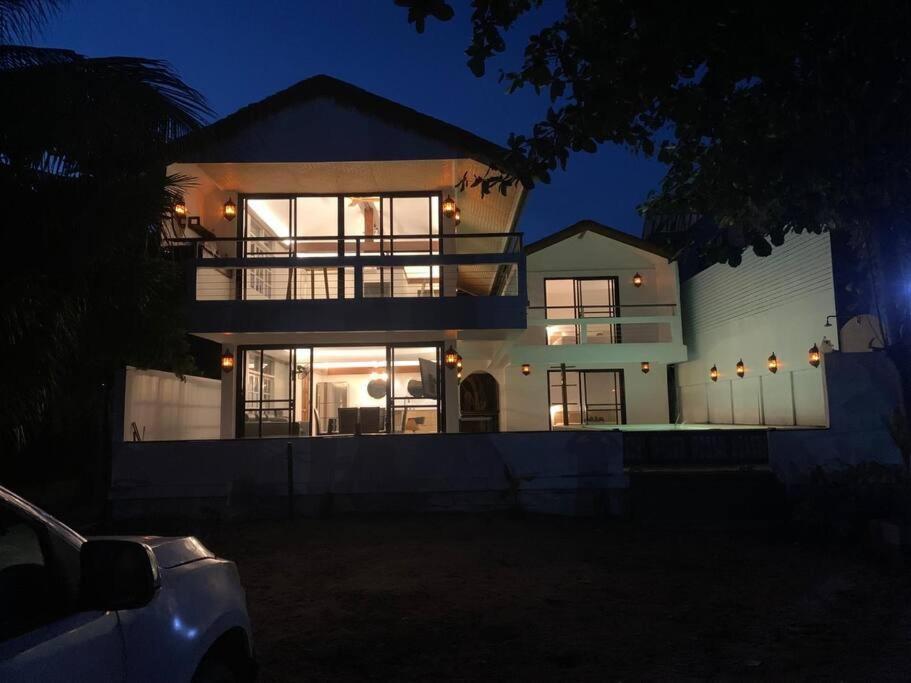 Sailors House Amphoe Koksamui