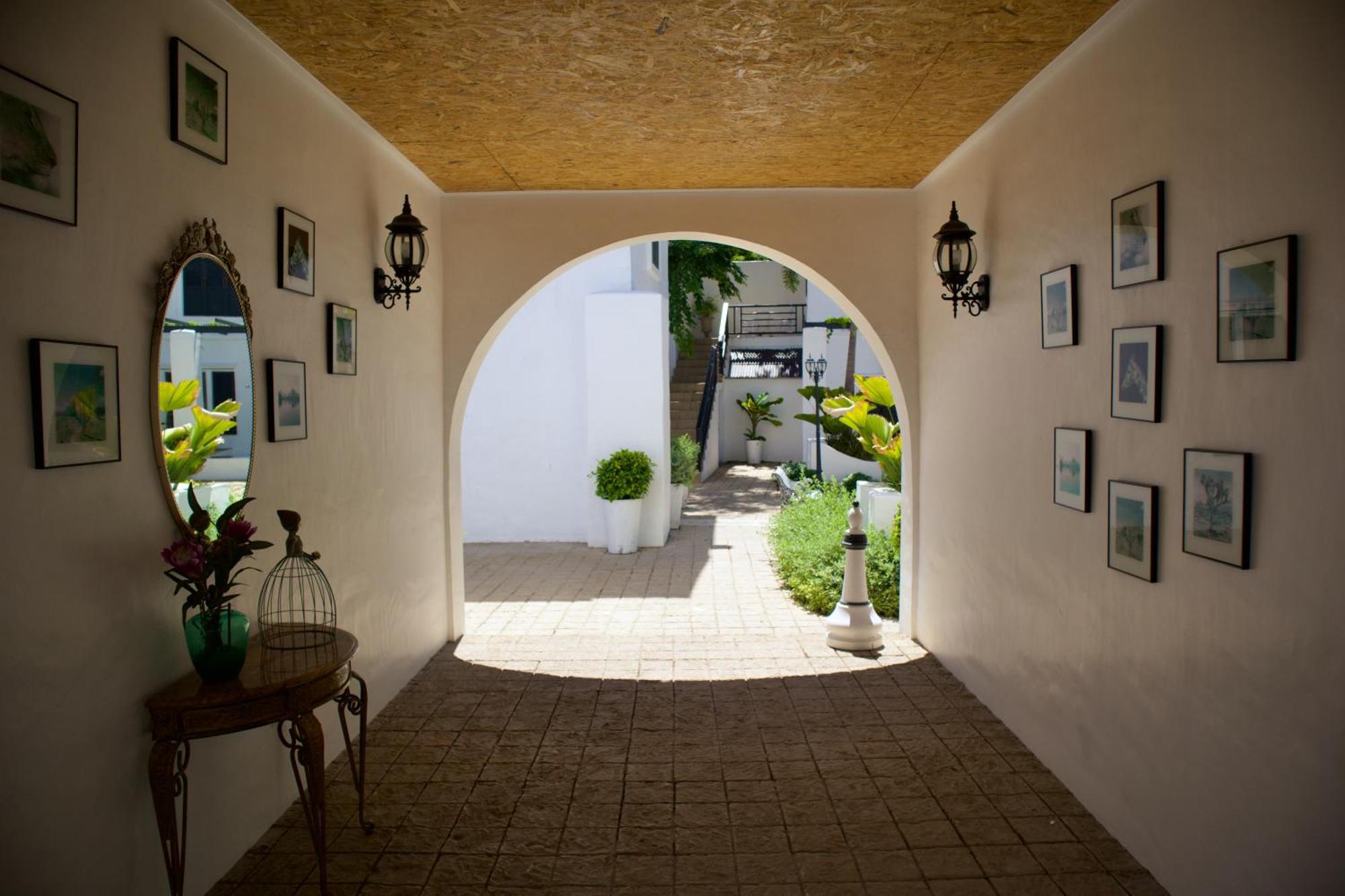Milky Bay 4*