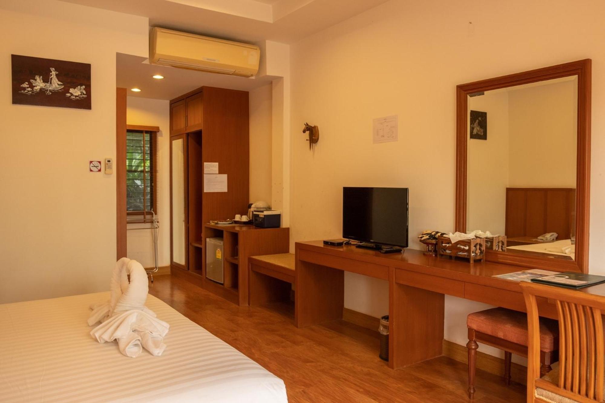 Sailom Bangsaphan Resort