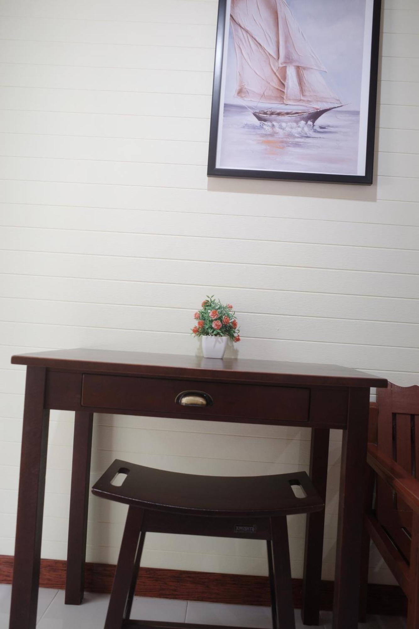 Haad Somboon House Resort Bang Saphan