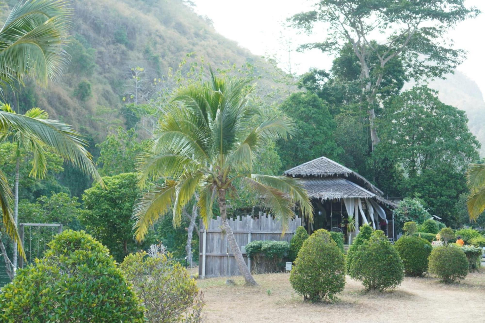 Chiewlan Camp And Resort 2*