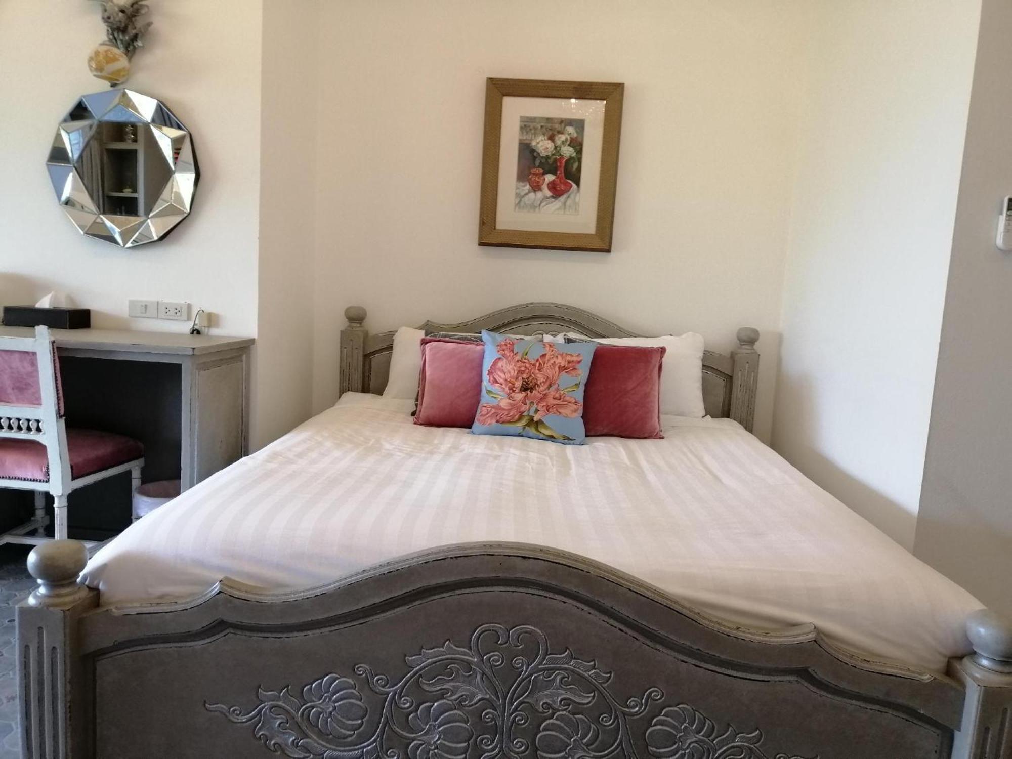 Capital O 991 Honey Hills Hotel 4*