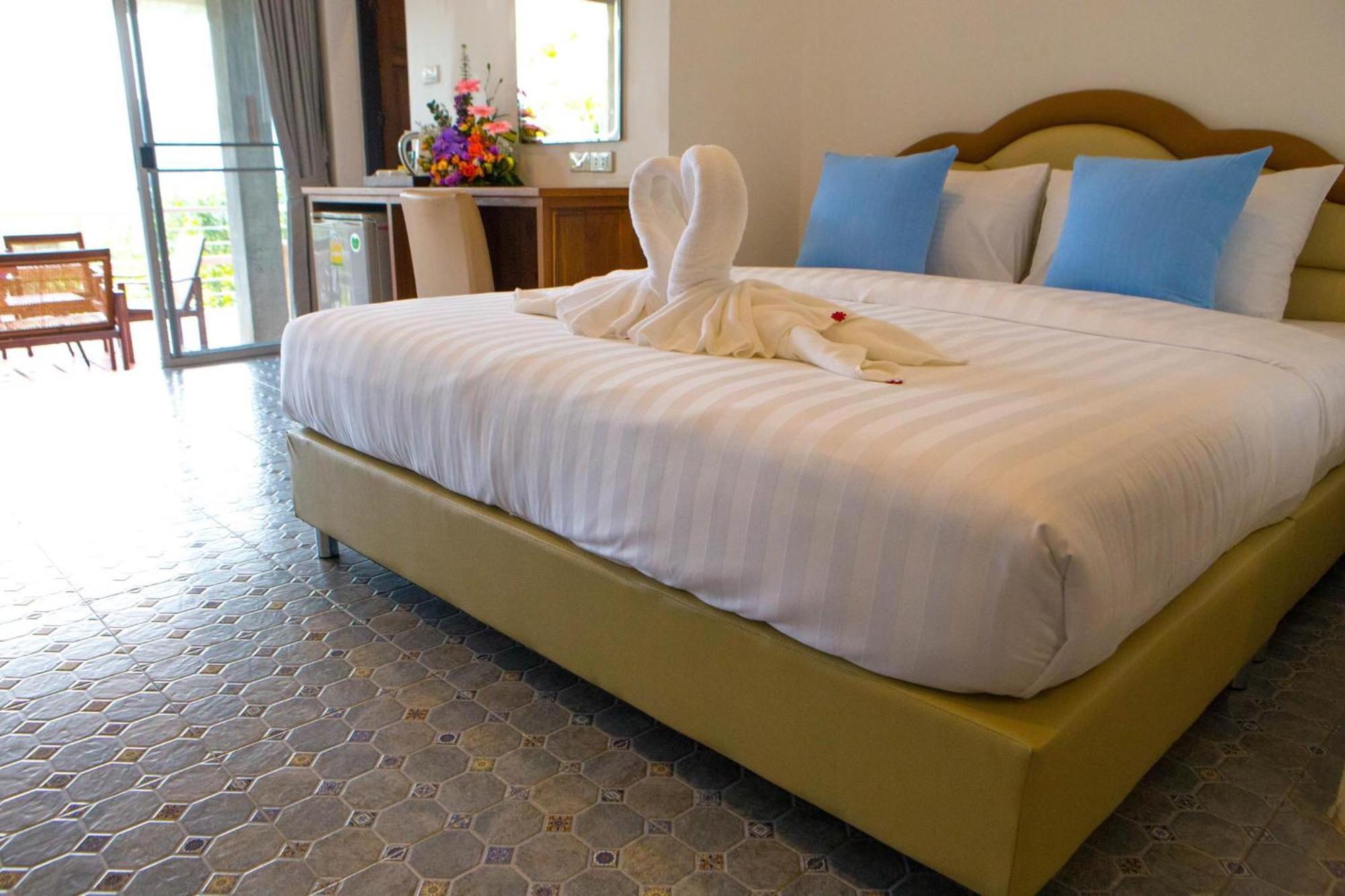 Hotel Capital O 991 Honey Hills 4*