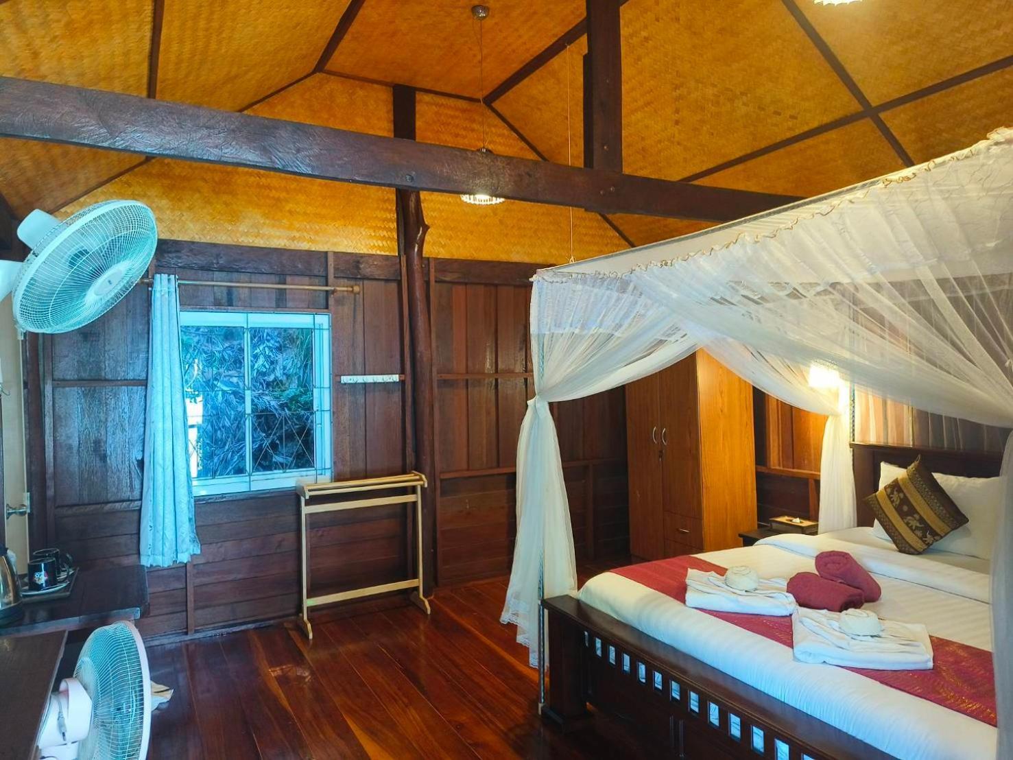 Guest house Kohjum Seafront 2*