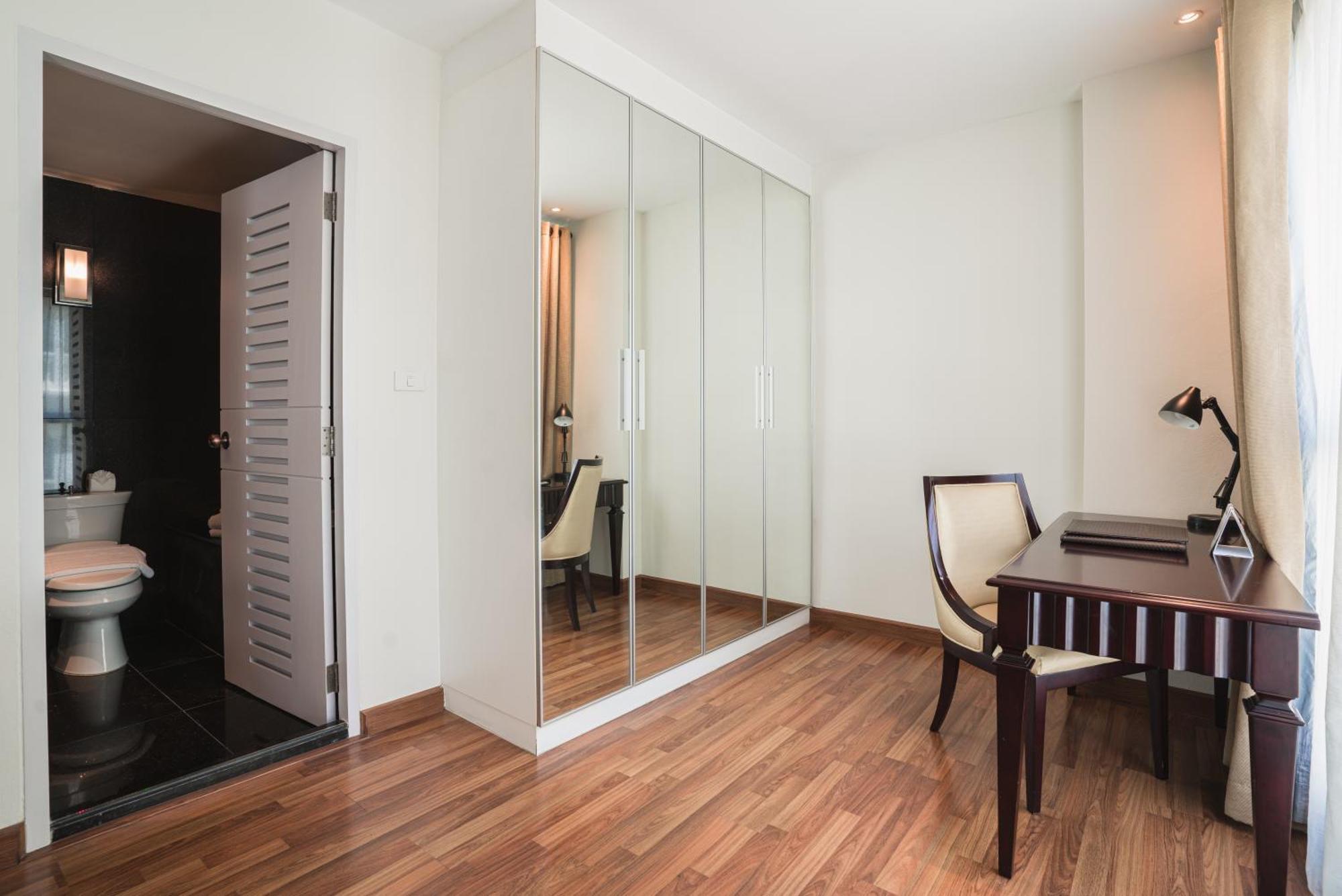 Hotel The Bless And Banguecoque